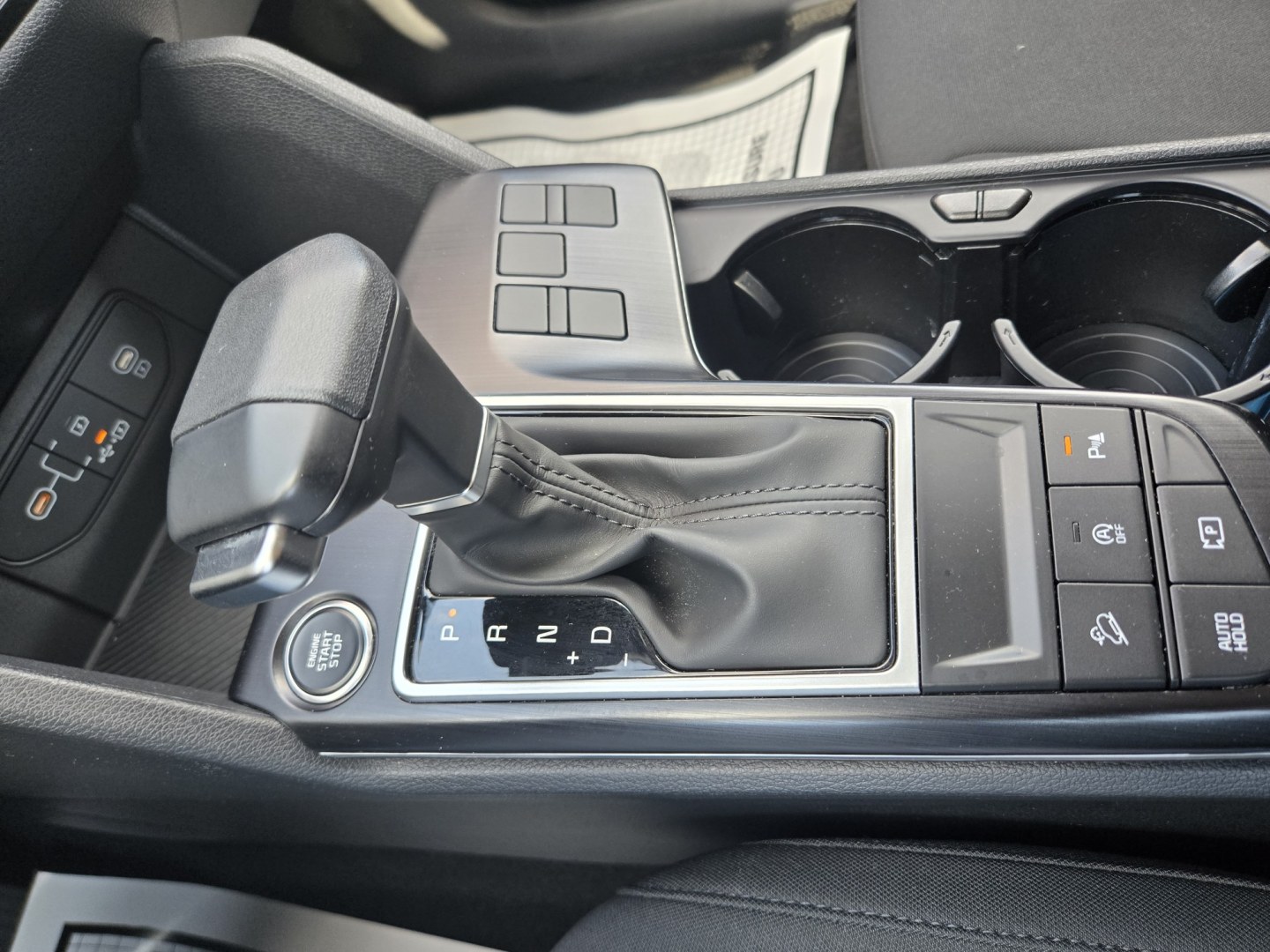2026 Dark Gray /Black Kia Sportage LX (5XYK23DF8TG) with an 2.5L L4 DOHC 16V engine, 8A transmission, located at 1842 Wirt Road, Houston, TX, 77055, (713) 973-3903, 29.805330, -95.484787- Photo#20
