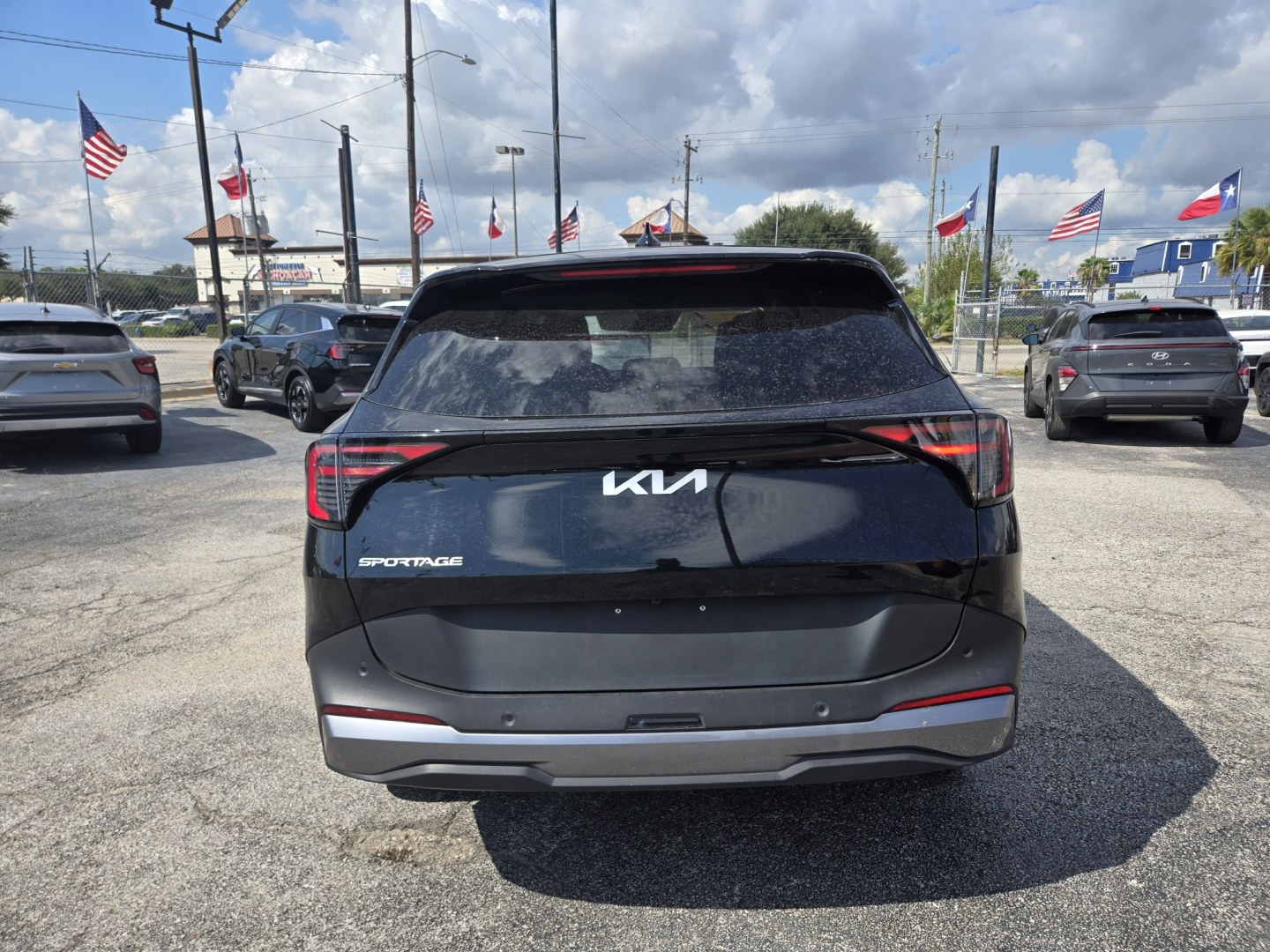 2026 Black /Black Kia Sportage LX (5XYK23DF3TG) with an 2.5L L4 DOHC 16V engine, 8A transmission, located at 1842 Wirt Road, Houston, TX, 77055, (713) 973-3903, 29.805330, -95.484787- Photo#3