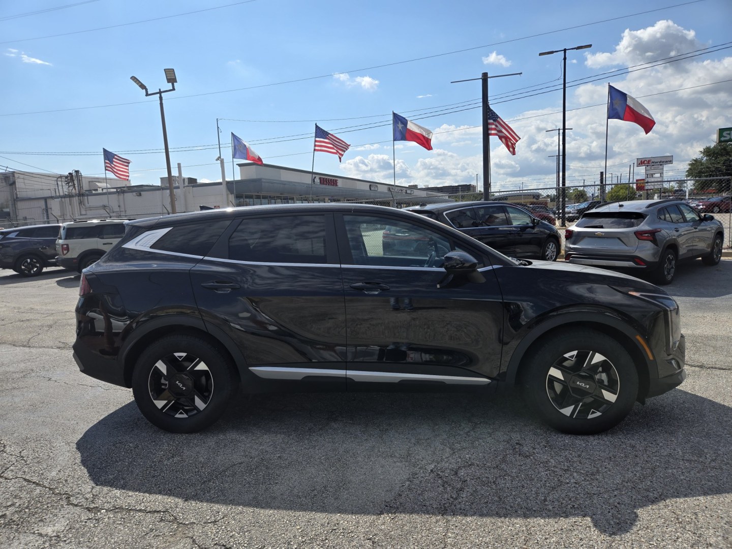 2026 Black /Black Kia Sportage LX (5XYK23DF3TG) with an 2.5L L4 DOHC 16V engine, 8A transmission, located at 1842 Wirt Road, Houston, TX, 77055, (713) 973-3903, 29.805330, -95.484787- Photo#5