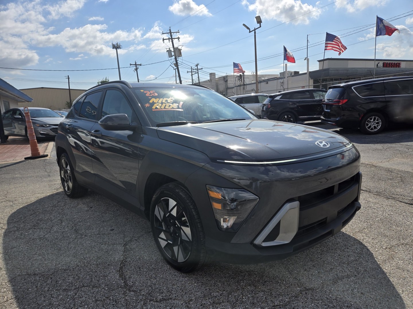 2025 Dark Gray /Black Hyundai Kona SEL (KM8HB3AB0SU) with an 2.0L L4 DOHC 16V engine, CVT transmission, located at 1842 Wirt Road, Houston, TX, 77055, (713) 973-3903, 29.805330, -95.484787- Photo#6