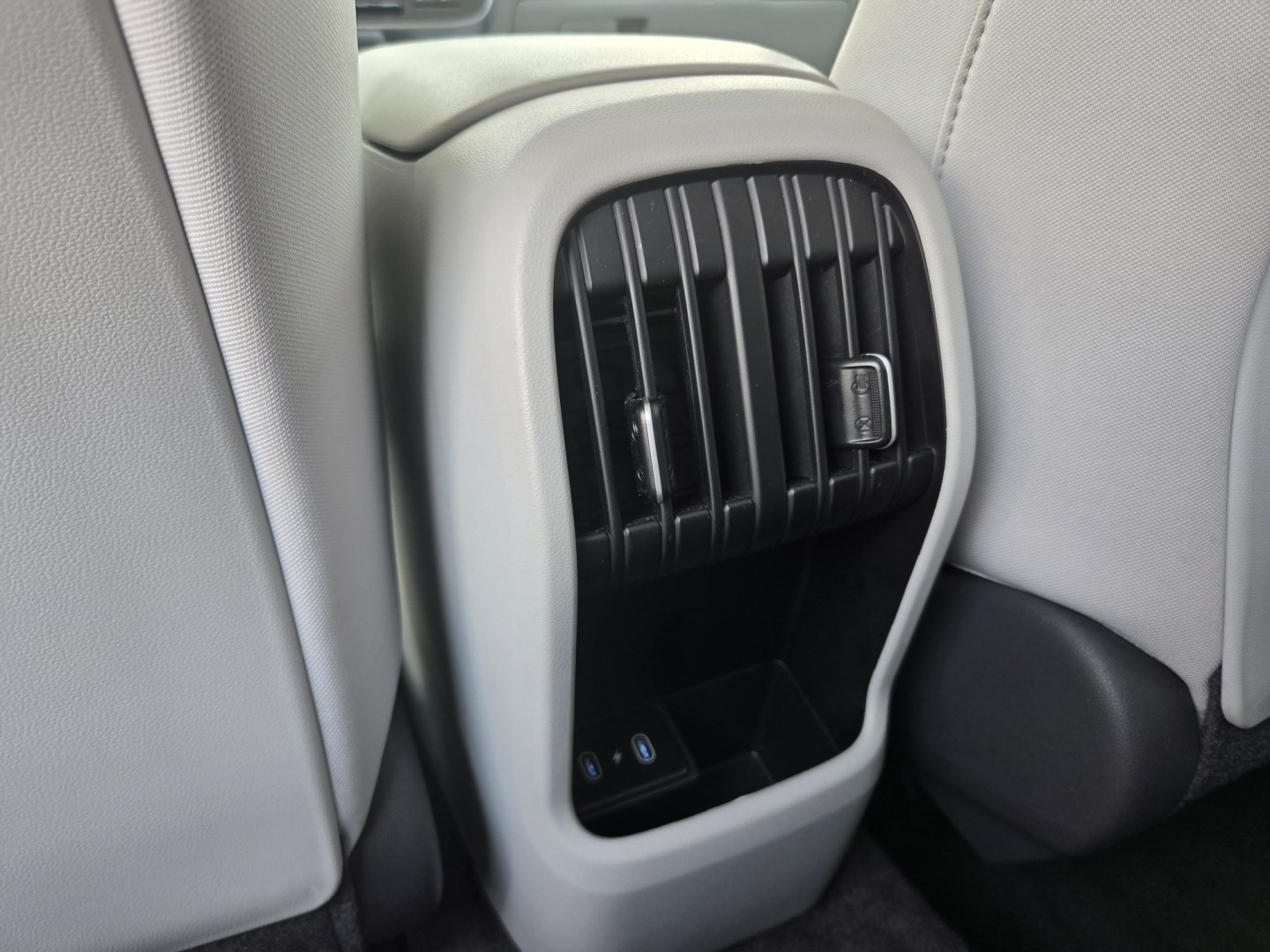 2025 Dark Gray /Black Hyundai Kona SEL (KM8HB3AB0SU) with an 2.0L L4 DOHC 16V engine, CVT transmission, located at 1842 Wirt Road, Houston, TX, 77055, (713) 973-3903, 29.805330, -95.484787- Photo#12