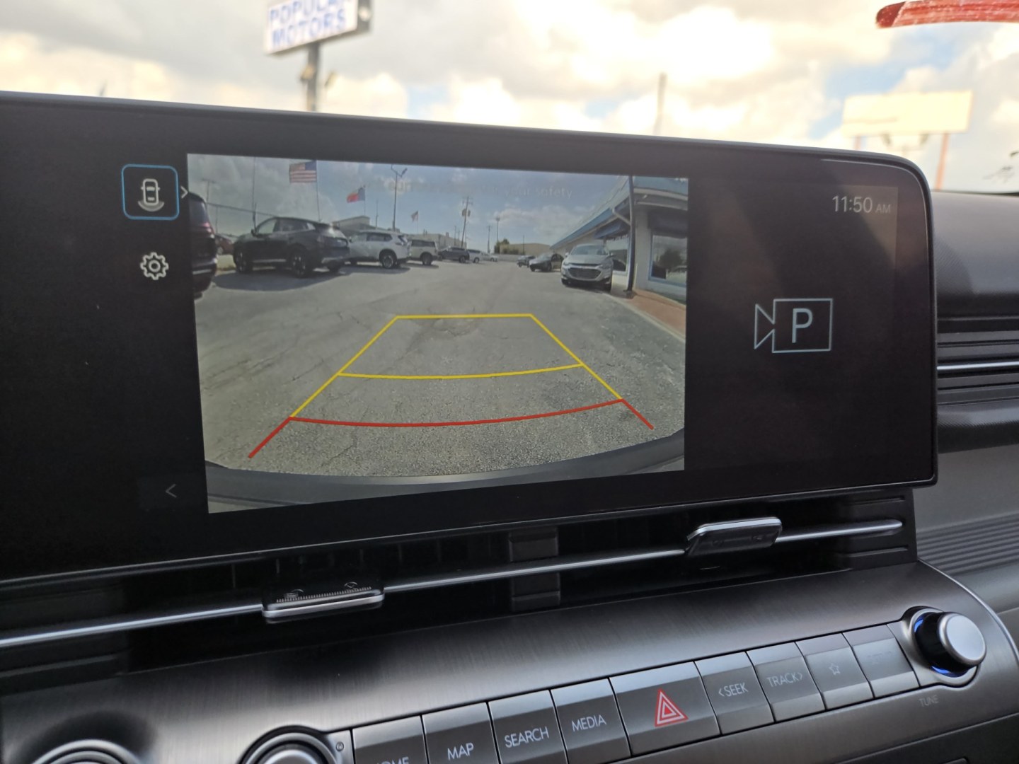 2025 Dark Gray /Black Hyundai Kona SEL (KM8HB3AB0SU) with an 2.0L L4 DOHC 16V engine, CVT transmission, located at 1842 Wirt Road, Houston, TX, 77055, (713) 973-3903, 29.805330, -95.484787- Photo#17