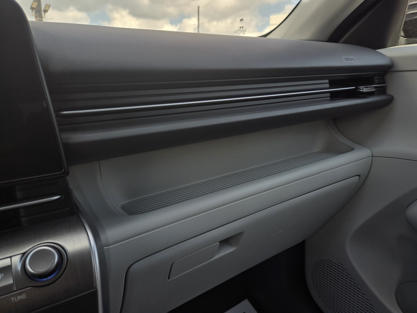 2025 Dark Gray /Black Hyundai Kona SEL (KM8HB3AB0SU) with an 2.0L L4 DOHC 16V engine, CVT transmission, located at 1842 Wirt Road, Houston, TX, 77055, (713) 973-3903, 29.805330, -95.484787- Photo#21