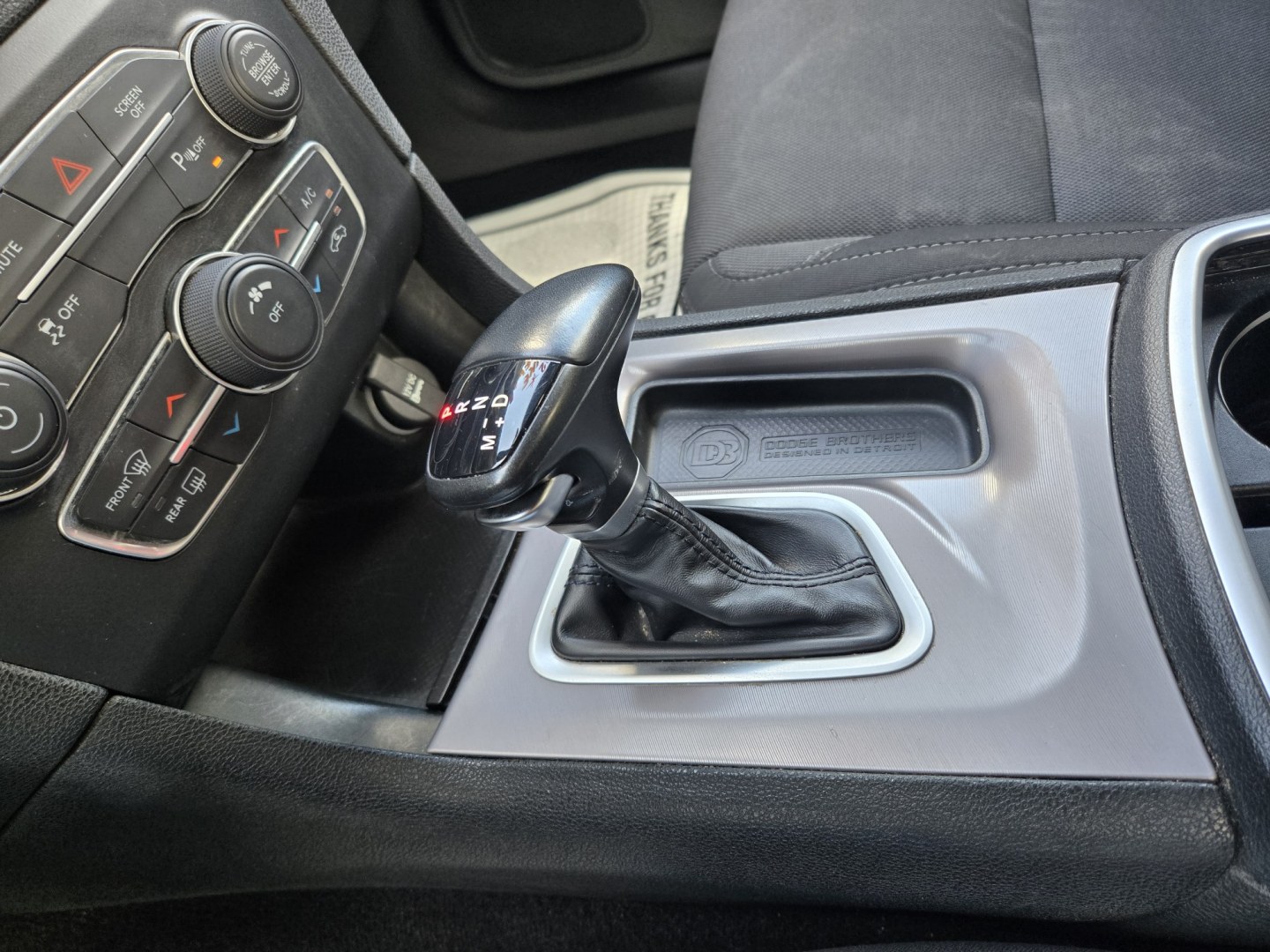 2022 Silver /Black Dodge Charger SXT (2C3CDXBG5NH) with an 3.6L V6 DOHC 24V engine, 8A transmission, located at 1842 Wirt Road, Houston, TX, 77055, (713) 973-3903, 29.805330, -95.484787- Photo#17