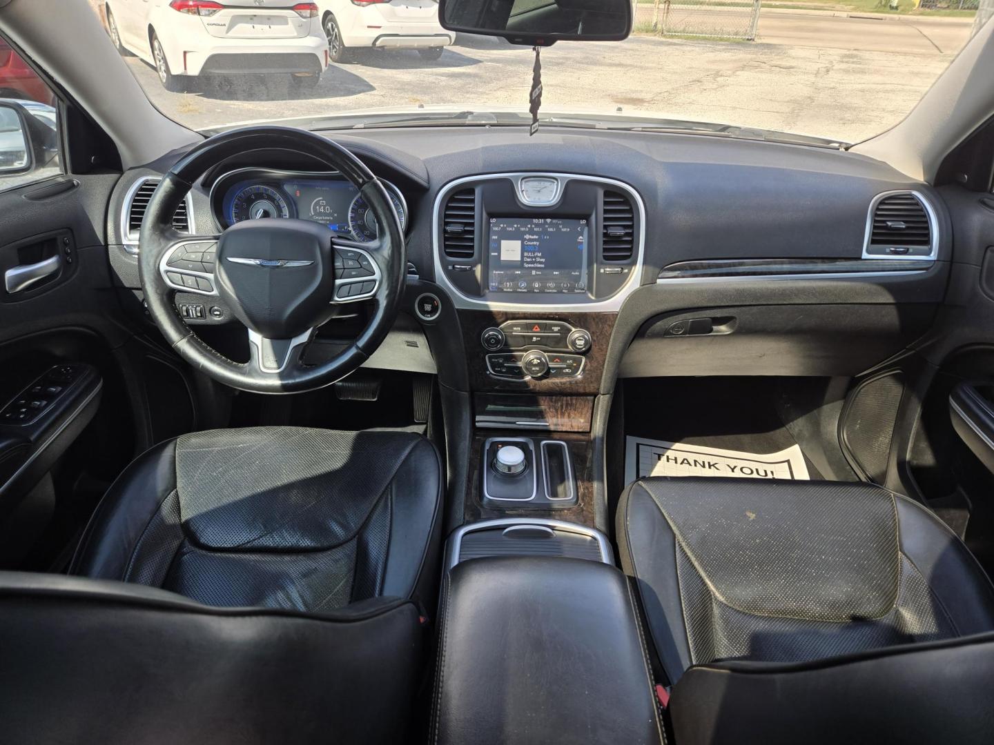 2019 White /Black Chrysler 300 Limited RWD (2C3CCAEG3KH) with an 3.6L V6 SOHC 24V engine, 8A transmission, located at 1842 Wirt Road, Houston, TX, 77055, (713) 973-3903, 29.805330, -95.484787 - Photo#17