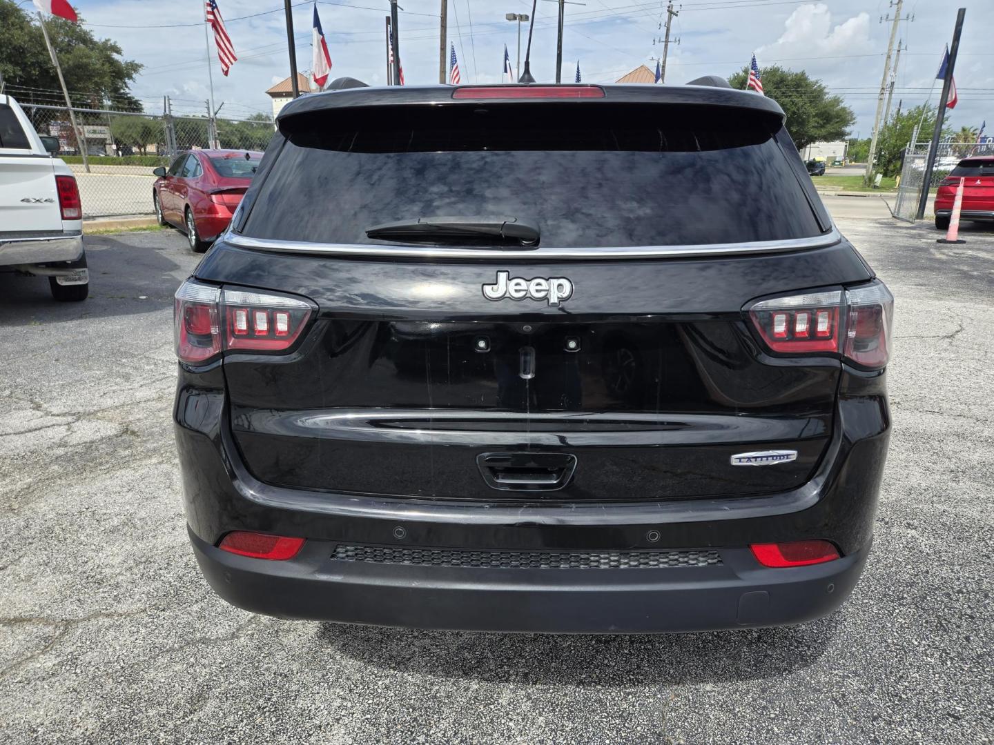 2018 Black /Black Jeep Compass Sport FWD (3C4NJCBB4JT) with an 2.4L L4 DOHC 16V engine, located at 1842 Wirt Road, Houston, TX, 77055, (713) 973-3903, 29.805330, -95.484787 - Photo#3