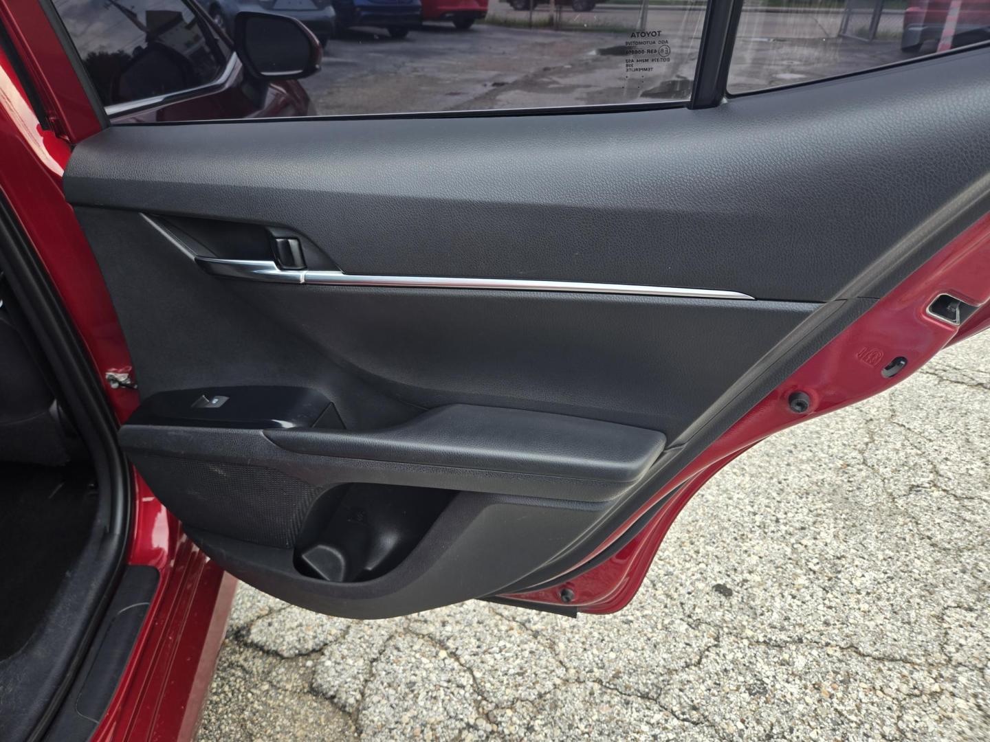 2020 Maroon Toyota Camry LE (4T1C11AK3LU) with an 2.5L L4 DOHC 16V engine, 8A transmission, located at 1842 Wirt Road, Houston, TX, 77055, (713) 973-3903, 29.805330, -95.484787 - Photo#15