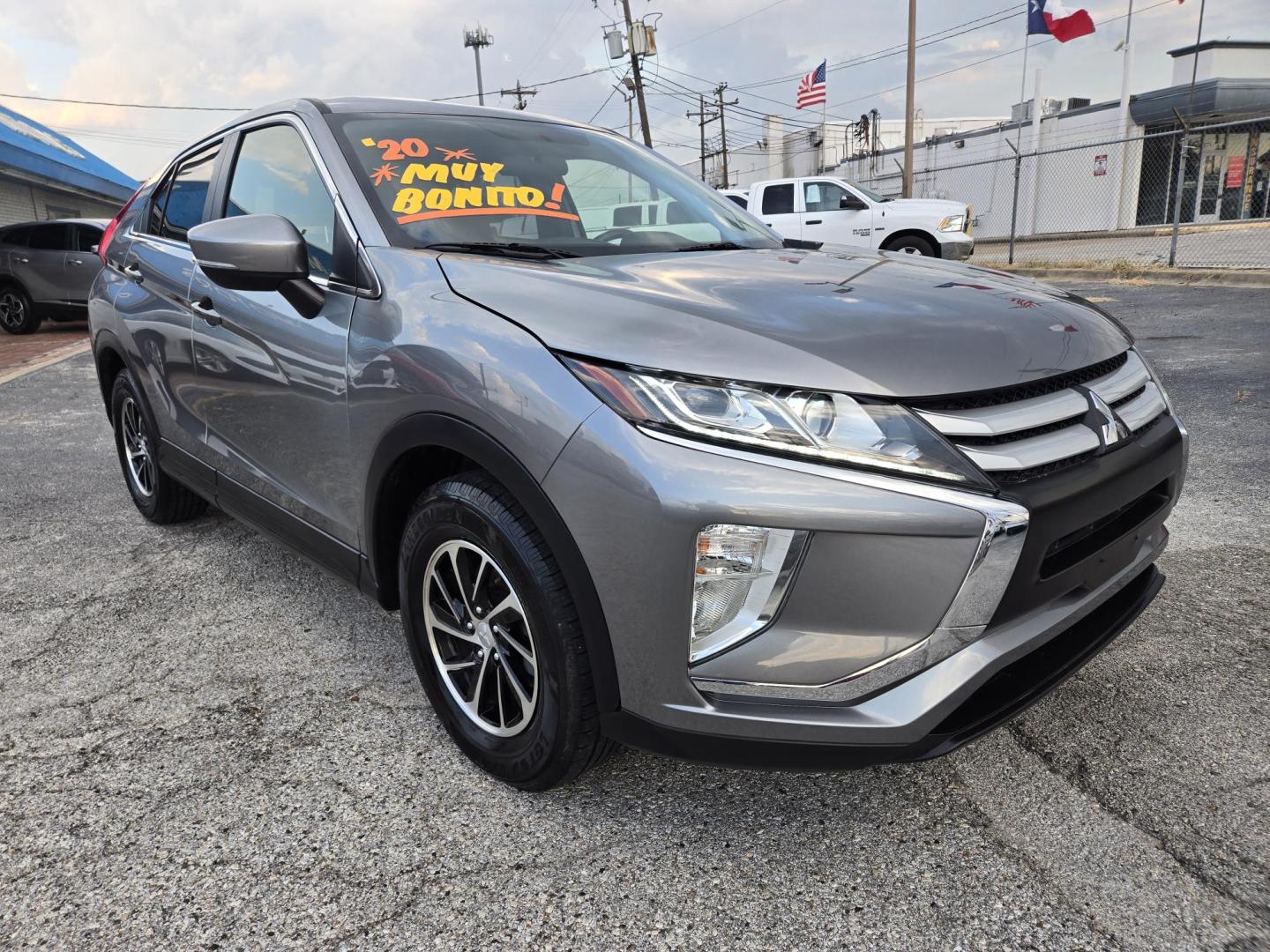 2020 Gray /Black Mitsubishi Eclipse Cross ES (JA4AS3AA0LZ) with an 1.5L L4 DOHC 16V engine, CVT transmission, located at 1842 Wirt Road, Houston, TX, 77055, (713) 973-3903, 29.805330, -95.484787 - Photo#6