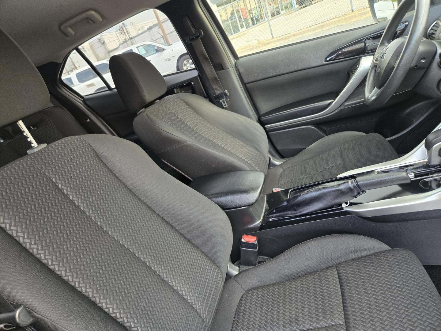 2020 Gray /Black Mitsubishi Eclipse Cross ES (JA4AS3AA0LZ) with an 1.5L L4 DOHC 16V engine, CVT transmission, located at 1842 Wirt Road, Houston, TX, 77055, (713) 973-3903, 29.805330, -95.484787 - Photo#12