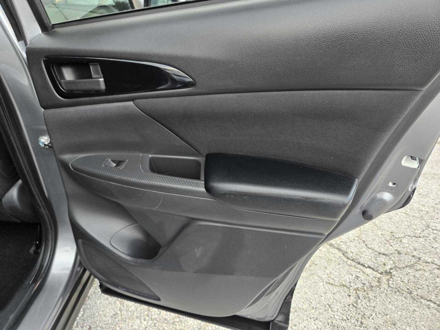 2020 Gray /Black Mitsubishi Eclipse Cross ES (JA4AS3AA0LZ) with an 1.5L L4 DOHC 16V engine, CVT transmission, located at 1842 Wirt Road, Houston, TX, 77055, (713) 973-3903, 29.805330, -95.484787 - Photo#15