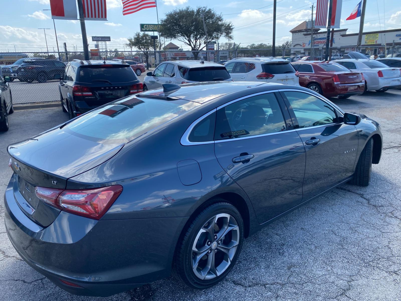 2021 Gray /GRAY Chevrolet Malibu LT (1G1ZD5ST6MF) with an 1.5L L4 DOHC 16V engine, 6A transmission, located at 1842 Wirt Road, Houston, TX, 77055, (713) 973-3903, 29.805330, -95.484787 - Photo #4