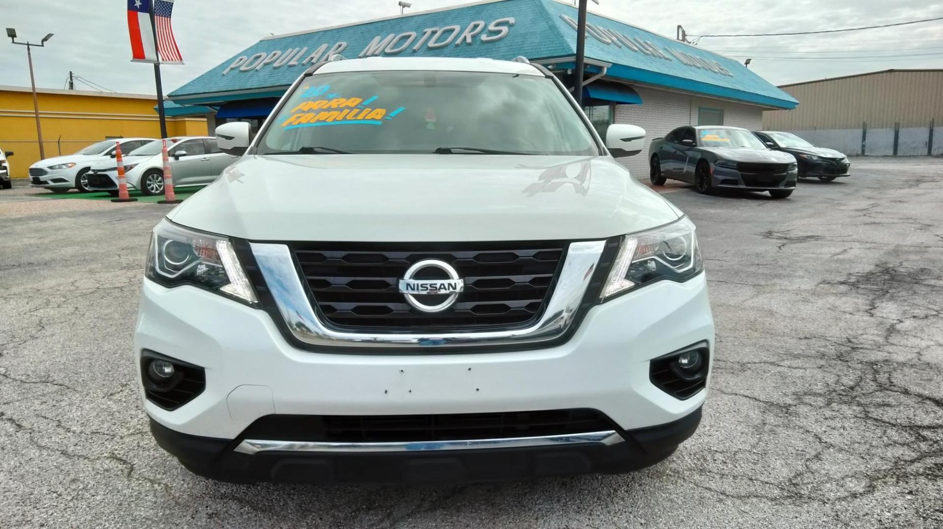 2020 White /Black Nissan Pathfinder SV (5N1DR2BN7LC) with an 3.5L V6 DOHC 24V engine, CVT transmission, located at 1842 Wirt Road, Houston, TX, 77055, (713) 973-3903, 29.805330, -95.484787 - Photo#7