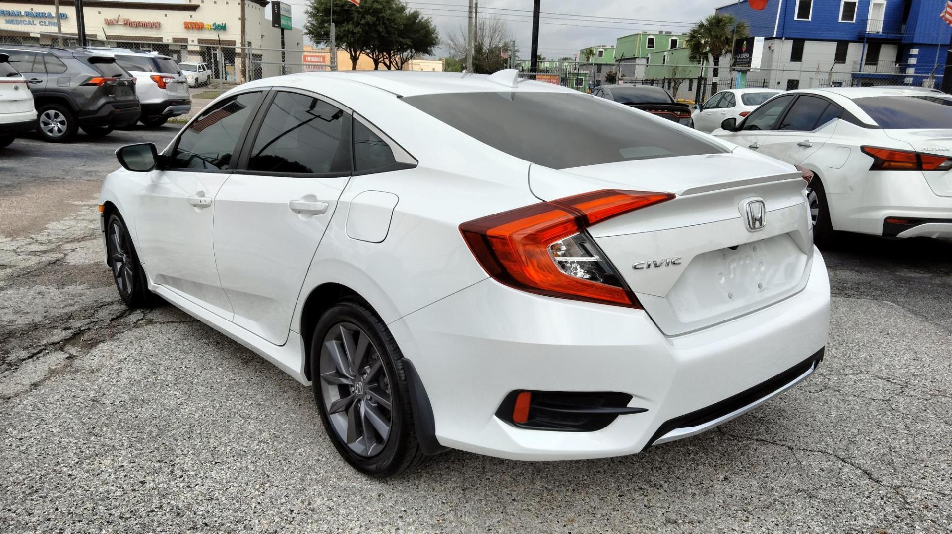 2020 White /Black Honda Civic EX-L Sedan CVT (19XFC1F77LE) with an 1.5L L4 DOHC 16V TURBO engine, CVT transmission, located at 1842 Wirt Road, Houston, TX, 77055, (713) 973-3903, 29.805330, -95.484787 - Photo#2
