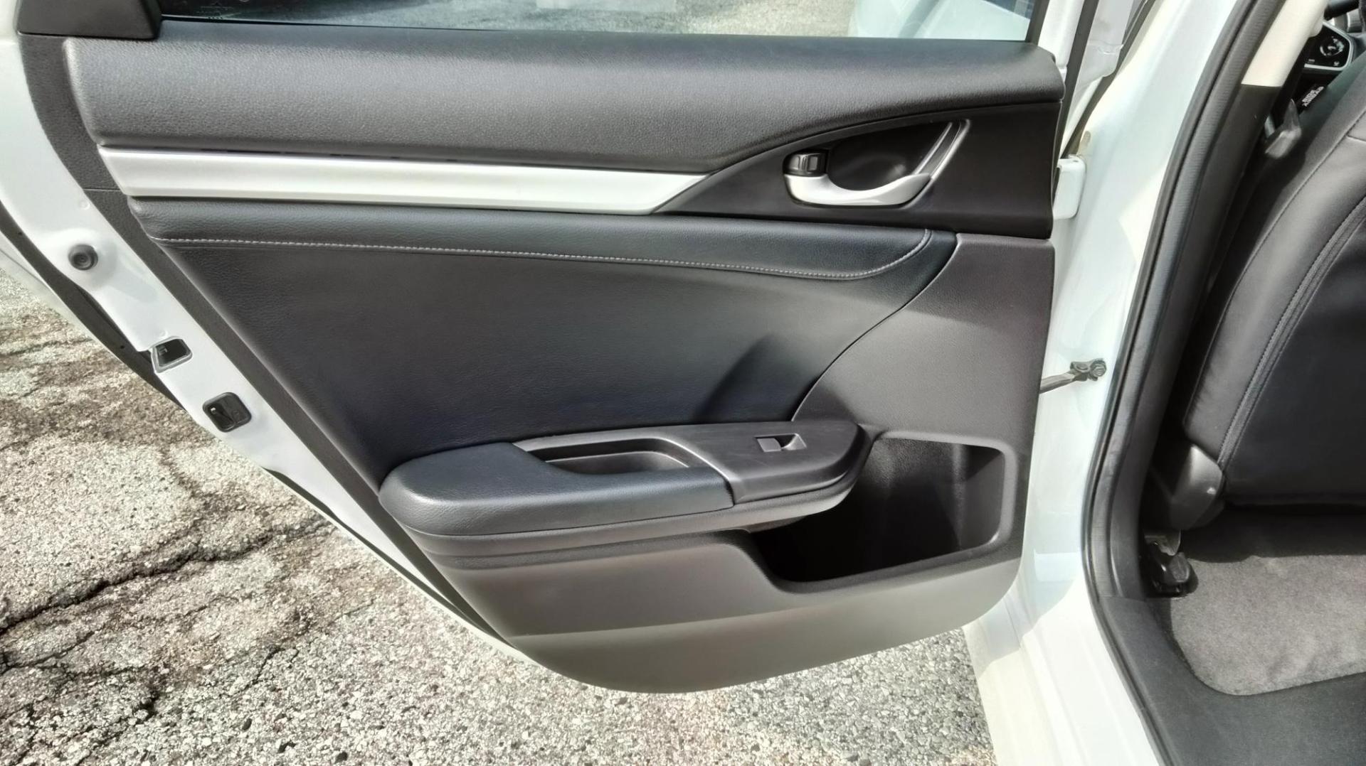 2020 White /Black Honda Civic EX-L Sedan CVT (19XFC1F77LE) with an 1.5L L4 DOHC 16V TURBO engine, CVT transmission, located at 1842 Wirt Road, Houston, TX, 77055, (713) 973-3903, 29.805330, -95.484787 - Photo#11