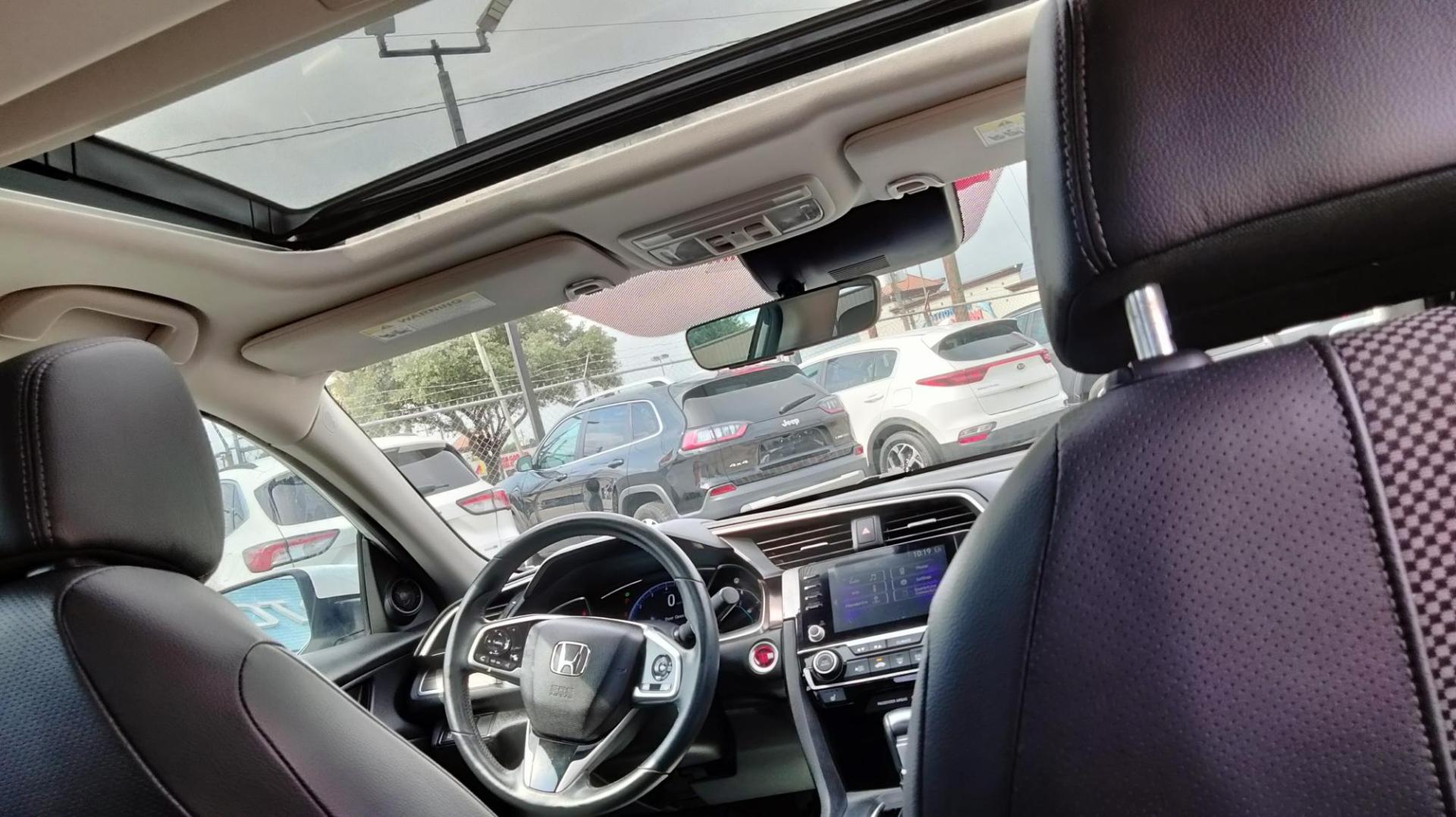 2020 White /Black Honda Civic EX-L Sedan CVT (19XFC1F77LE) with an 1.5L L4 DOHC 16V TURBO engine, CVT transmission, located at 1842 Wirt Road, Houston, TX, 77055, (713) 973-3903, 29.805330, -95.484787 - Photo#17