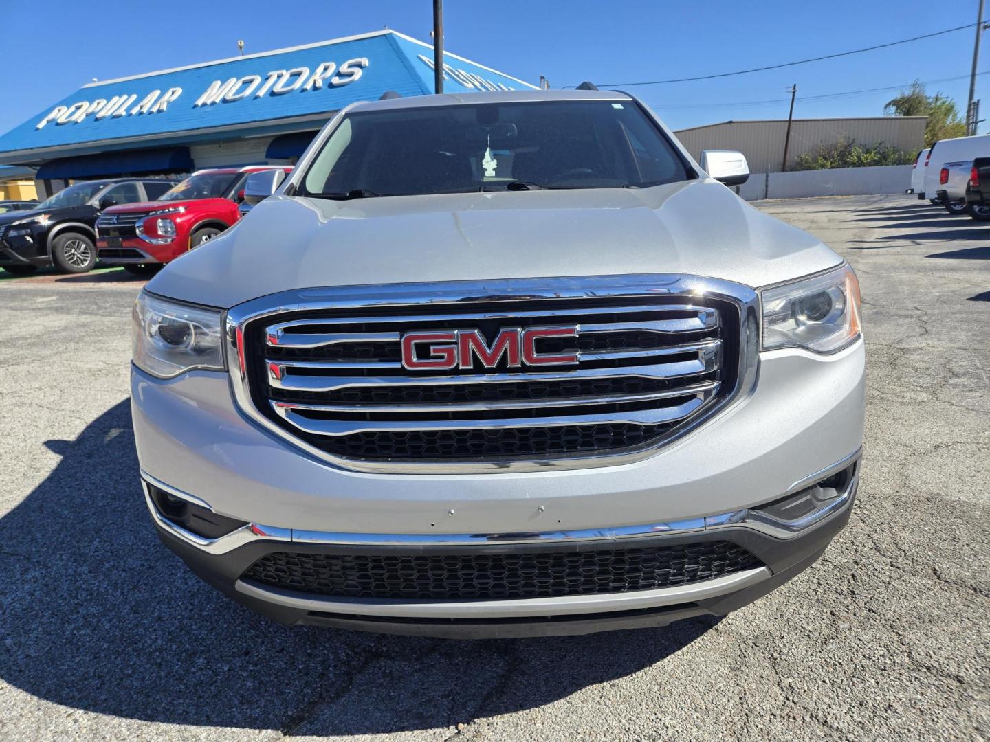 2019 Silver /Black GMC Acadia SLT-1 FWD (1GKKNMLS1KZ) with an 3.6L V6 DOHC 24V engine, 6A transmission, located at 1842 Wirt Road, Houston, TX, 77055, (713) 973-3903, 29.805330, -95.484787 - Photo#7