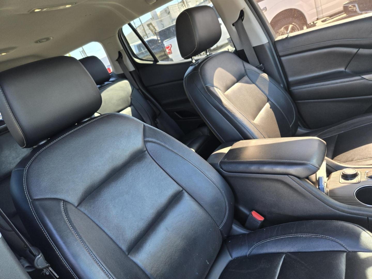 2019 Silver /Black GMC Acadia SLT-1 FWD (1GKKNMLS1KZ) with an 3.6L V6 DOHC 24V engine, 6A transmission, located at 1842 Wirt Road, Houston, TX, 77055, (713) 973-3903, 29.805330, -95.484787 - Photo#13