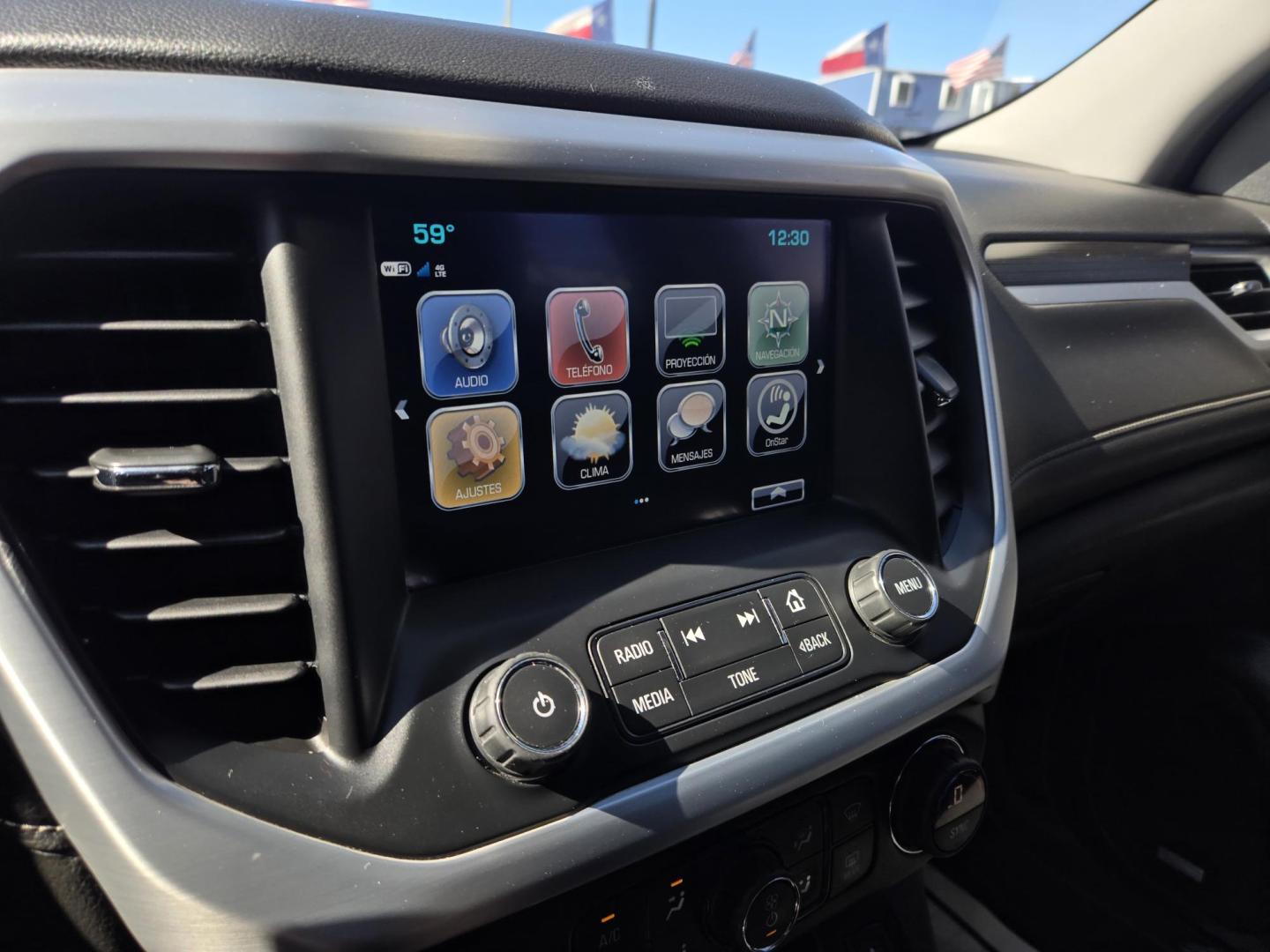 2019 Silver /Black GMC Acadia SLT-1 FWD (1GKKNMLS1KZ) with an 3.6L V6 DOHC 24V engine, 6A transmission, located at 1842 Wirt Road, Houston, TX, 77055, (713) 973-3903, 29.805330, -95.484787 - Photo#21