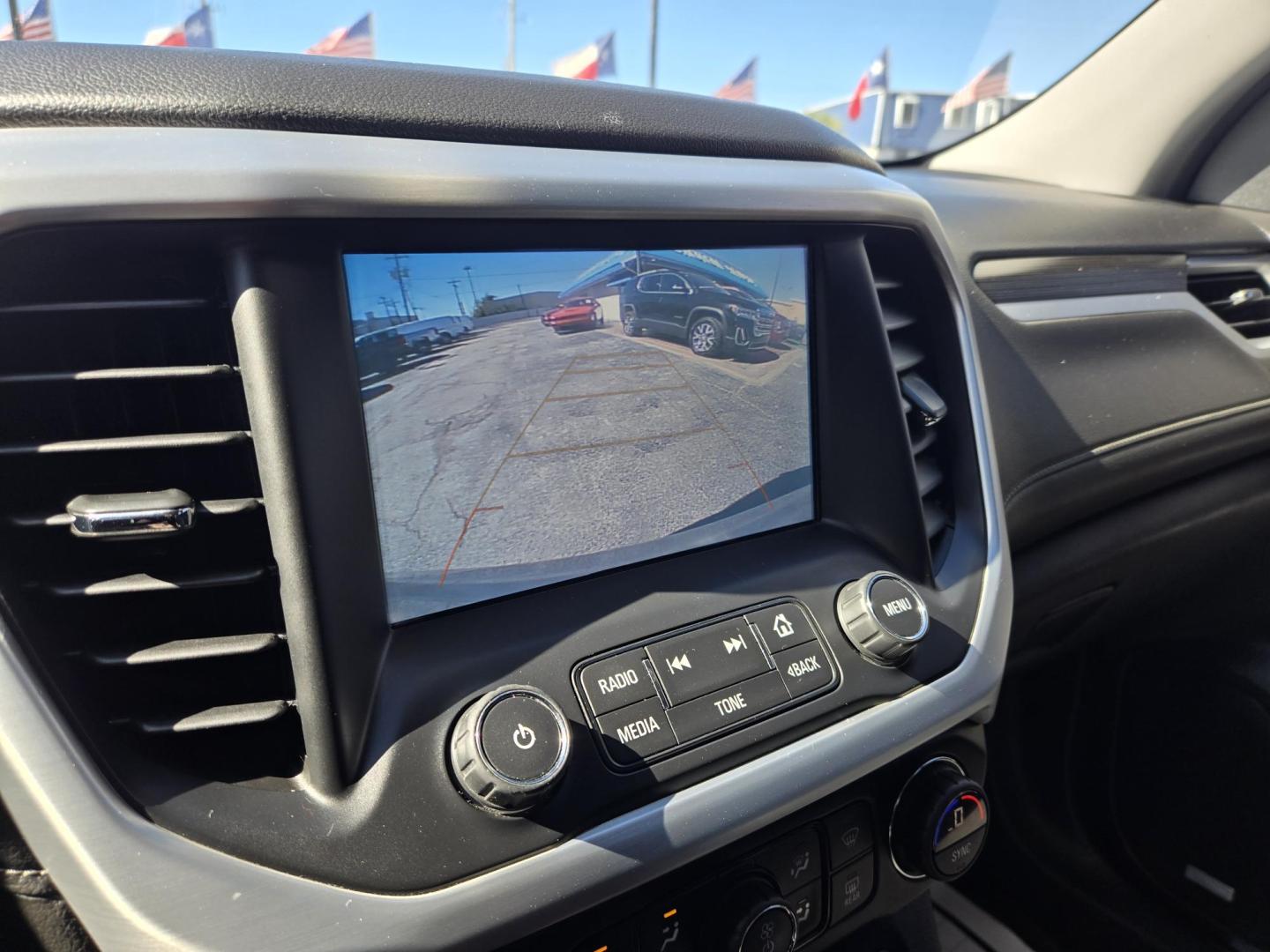 2019 Silver /Black GMC Acadia SLT-1 FWD (1GKKNMLS1KZ) with an 3.6L V6 DOHC 24V engine, 6A transmission, located at 1842 Wirt Road, Houston, TX, 77055, (713) 973-3903, 29.805330, -95.484787 - Photo#22