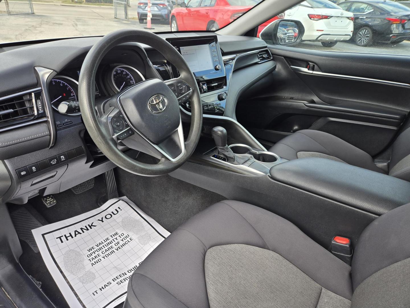 2022 Silver /Gray Toyota Camry LE (4T1C11AK3NU) with an 2.5L L4 DOHC 16V engine, 8A transmission, located at 1842 Wirt Road, Houston, TX, 77055, (713) 973-3903, 29.805330, -95.484787 - Photo#8