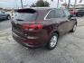 2019 MARRON /Gray Kia Sorento LX 2WD (5XYPG4A32KG) with an 2.4L L4 DOHC 16V engine, 6A transmission, located at 1842 Wirt Road, Houston, TX, 77055, (713) 973-3903, 29.805330, -95.484787 - Photo#4