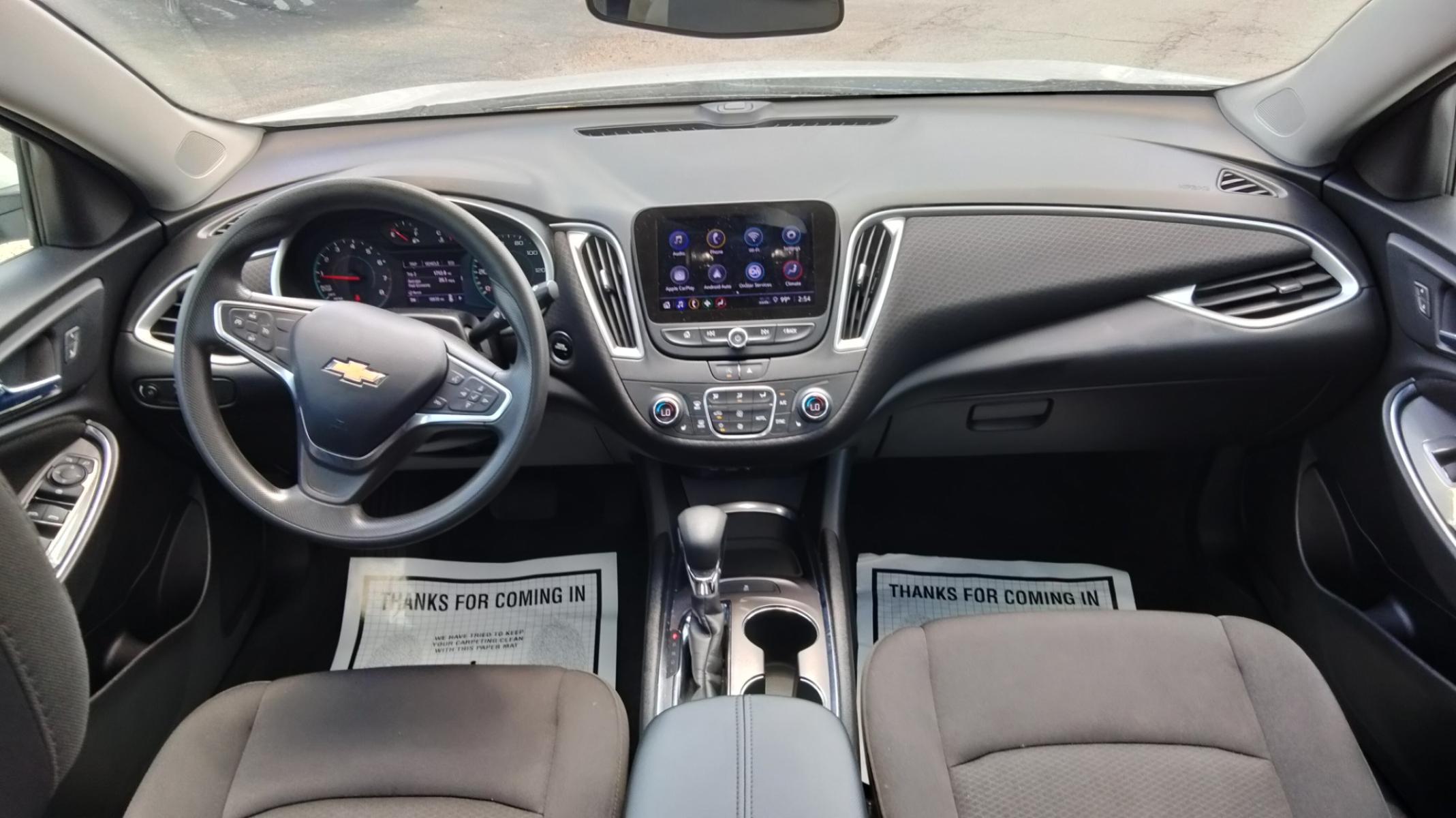 2022 White /Black Chevrolet Malibu LT (1G1ZD5ST2NF) with an 1.5L L4 DOHC 16V engine, 6A transmission, located at 1842 Wirt Road, Houston, TX, 77055, (713) 973-3903, 29.805330, -95.484787 - Photo #16