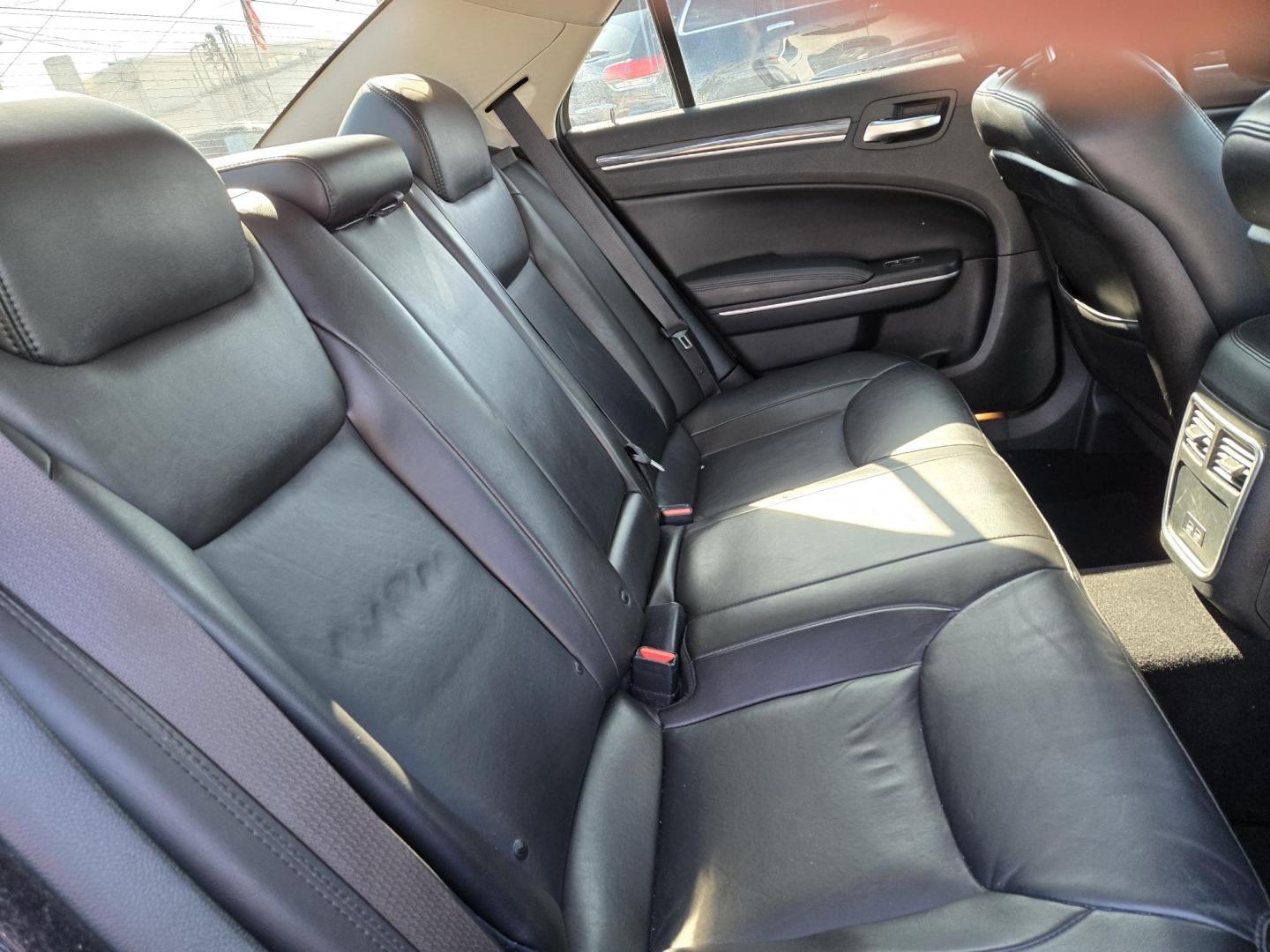 2020 Black /Black Chrysler 300 Touring (2C3CCAAG2LH) with an 3.6L V6 SOHC 24V engine, 8A transmission, located at 1842 Wirt Road, Houston, TX, 77055, (713) 973-3903, 29.805330, -95.484787 - Photo#14