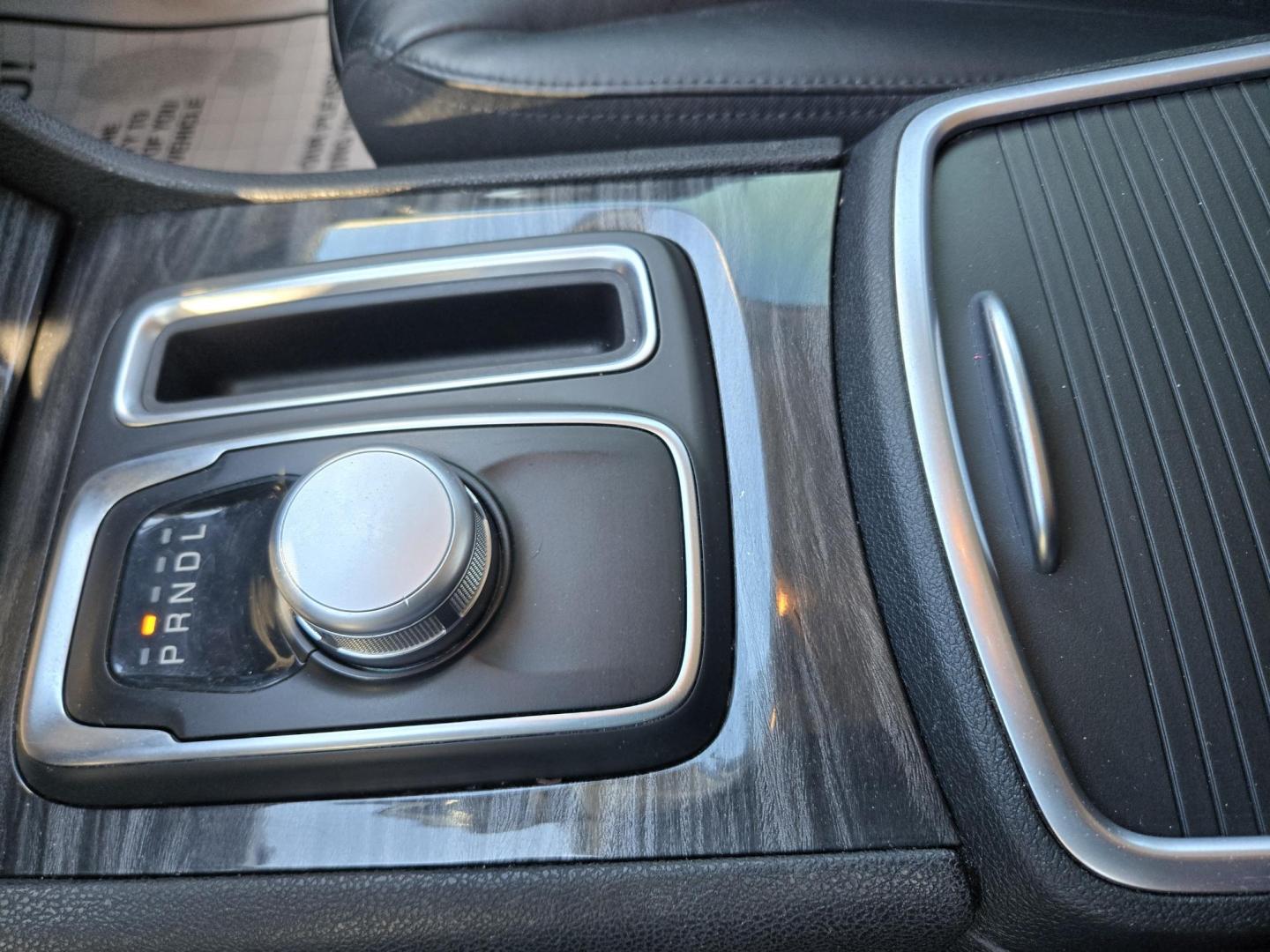 2020 Black /Black Chrysler 300 Touring (2C3CCAAG2LH) with an 3.6L V6 SOHC 24V engine, 8A transmission, located at 1842 Wirt Road, Houston, TX, 77055, (713) 973-3903, 29.805330, -95.484787 - Photo#19