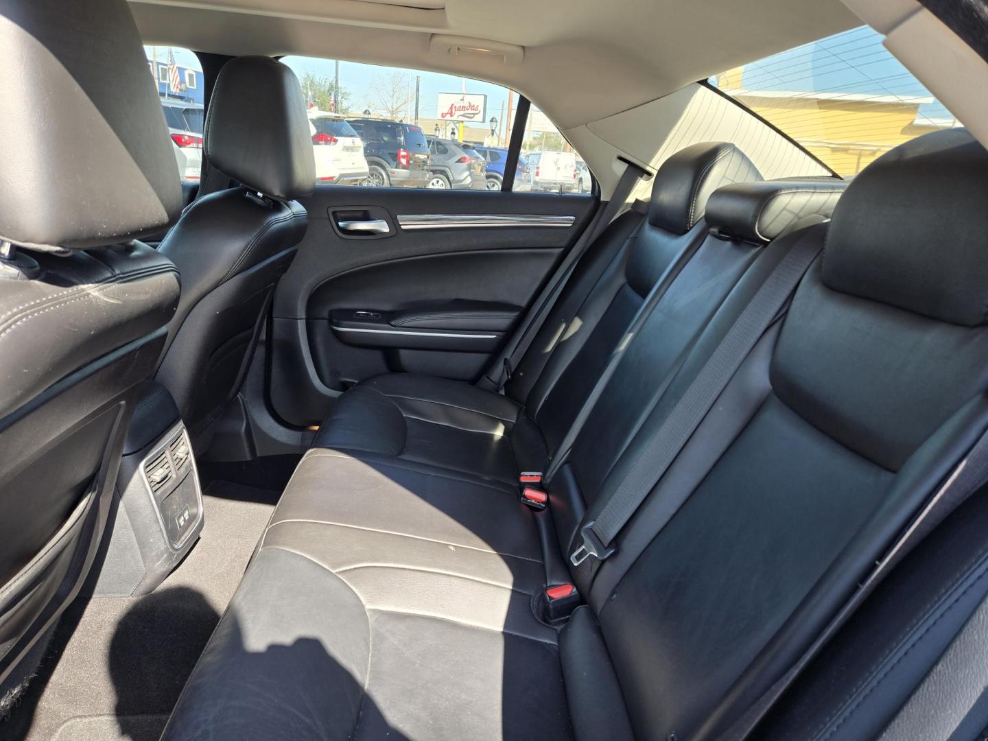 2020 Black /Black Chrysler 300 Touring (2C3CCAAG2LH) with an 3.6L V6 SOHC 24V engine, 8A transmission, located at 1842 Wirt Road, Houston, TX, 77055, (713) 973-3903, 29.805330, -95.484787 - Photo#10