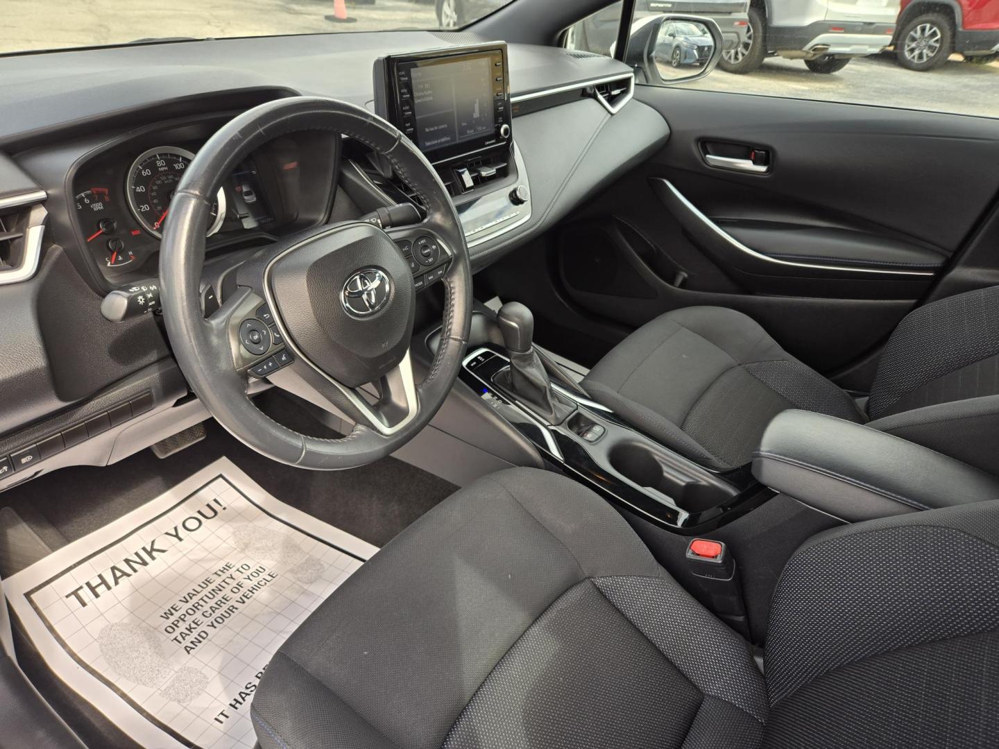 2022 White /Black Toyota Corolla SE (5YFS4MCE3NP) with an 2.0L L4 DOHC 16V engine, CVT transmission, located at 1842 Wirt Road, Houston, TX, 77055, (713) 973-3903, 29.805330, -95.484787 - Photo#8