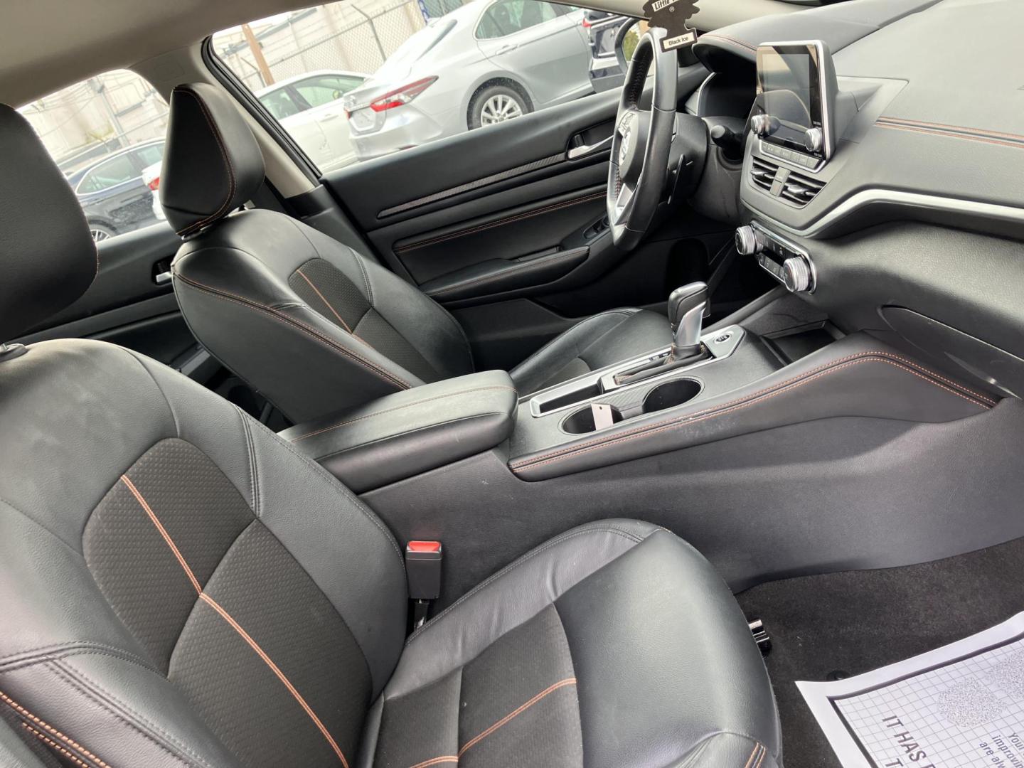 2022 Black /Black Nissan Altima (1N4BL4CV8NN) , located at 1842 Wirt Road, Houston, TX, 77055, (713) 973-3903, 29.805330, -95.484787 - Photo#12
