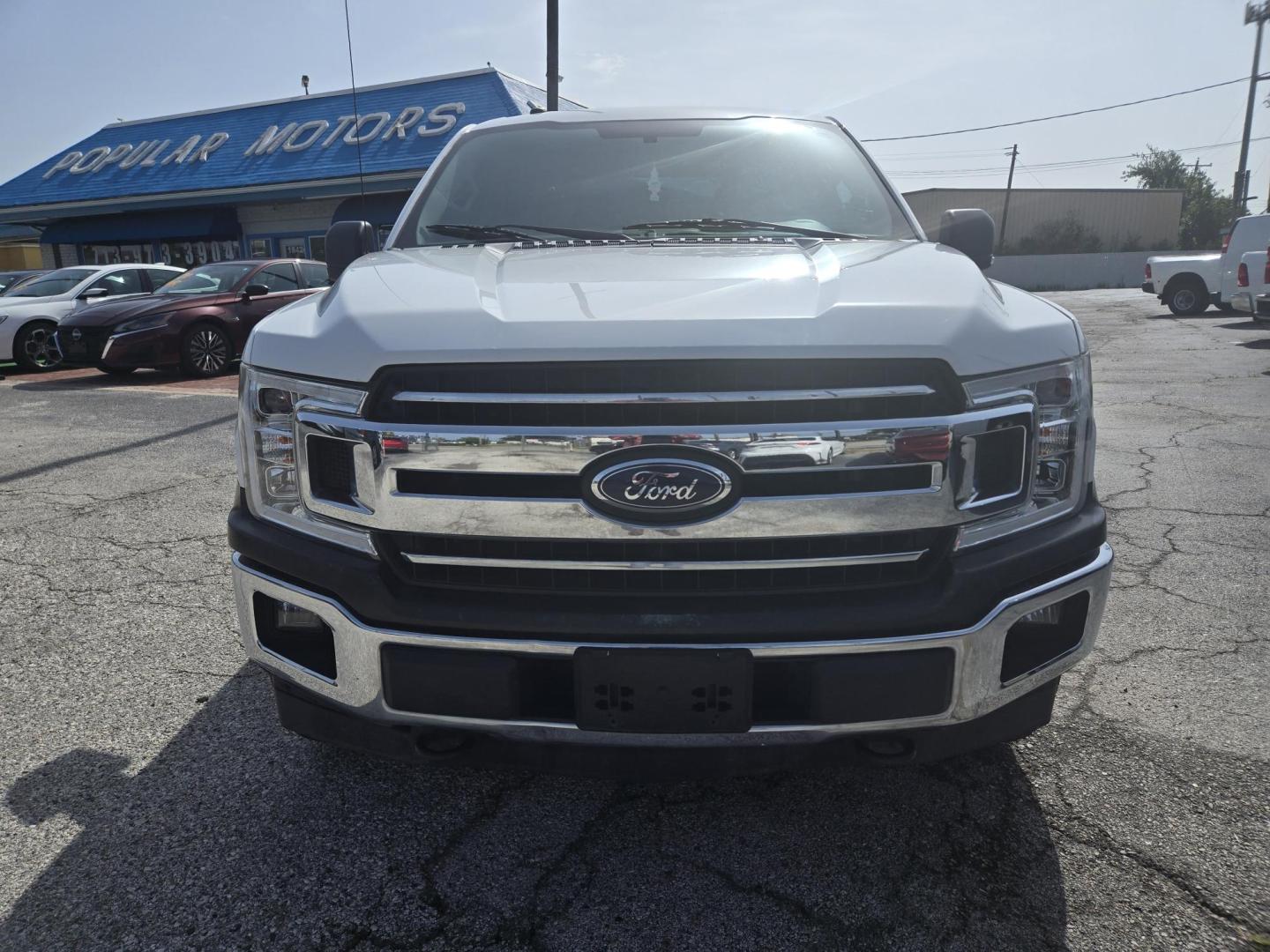 2018 White /Gray Ford F-150 XLT SuperCrew (1FTFW1EG2JF) , located at 1842 Wirt Road, Houston, TX, 77055, (713) 973-3903, 29.805330, -95.484787 - Photo#7