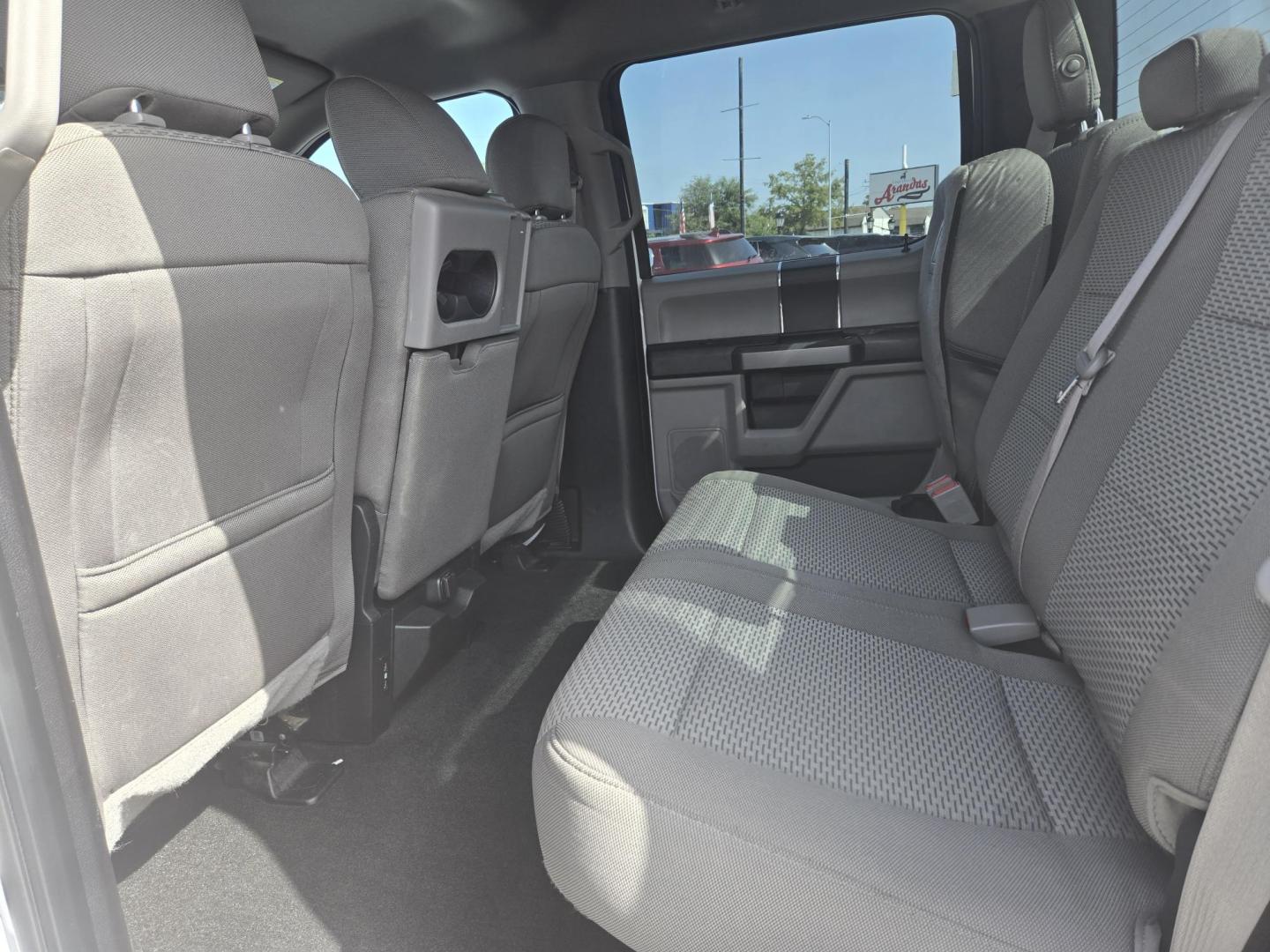 2018 White /Gray Ford F-150 XLT SuperCrew (1FTFW1EG2JF) , located at 1842 Wirt Road, Houston, TX, 77055, (713) 973-3903, 29.805330, -95.484787 - Photo#10
