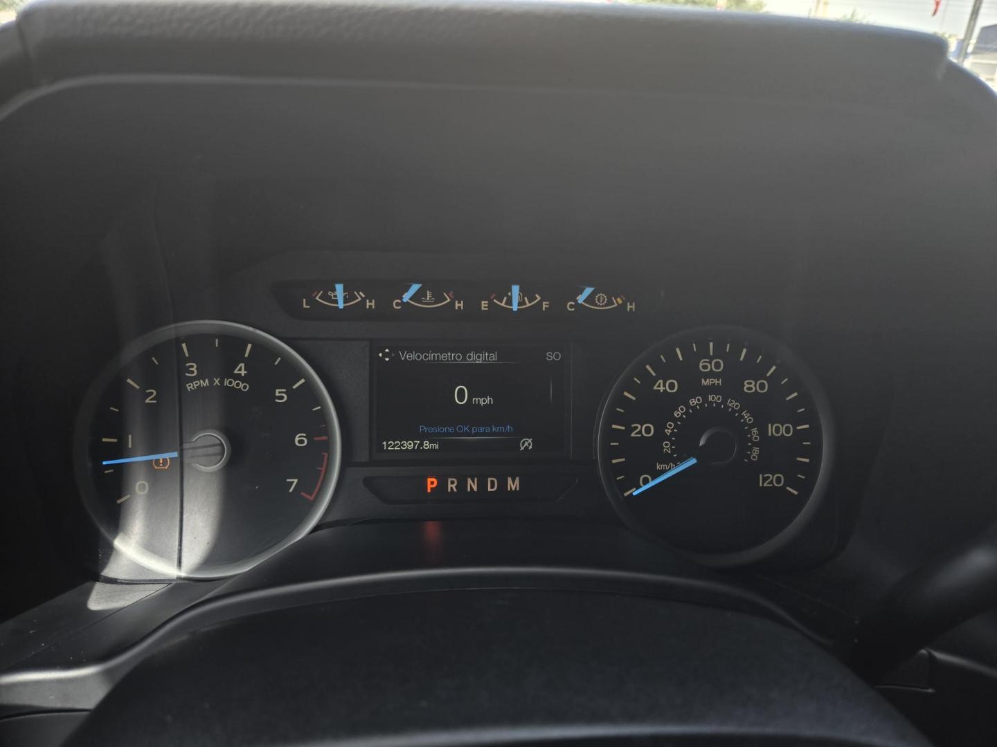 2018 White /Gray Ford F-150 XLT SuperCrew (1FTFW1EG2JF) , located at 1842 Wirt Road, Houston, TX, 77055, (713) 973-3903, 29.805330, -95.484787 - Photo#17