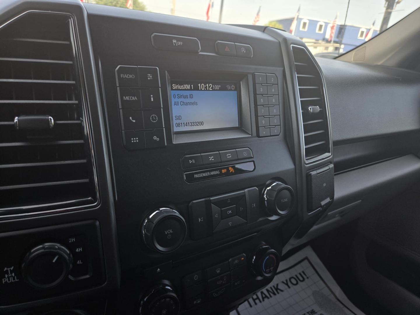 2018 White /Gray Ford F-150 XLT SuperCrew (1FTFW1EG2JF) , located at 1842 Wirt Road, Houston, TX, 77055, (713) 973-3903, 29.805330, -95.484787 - Photo#19