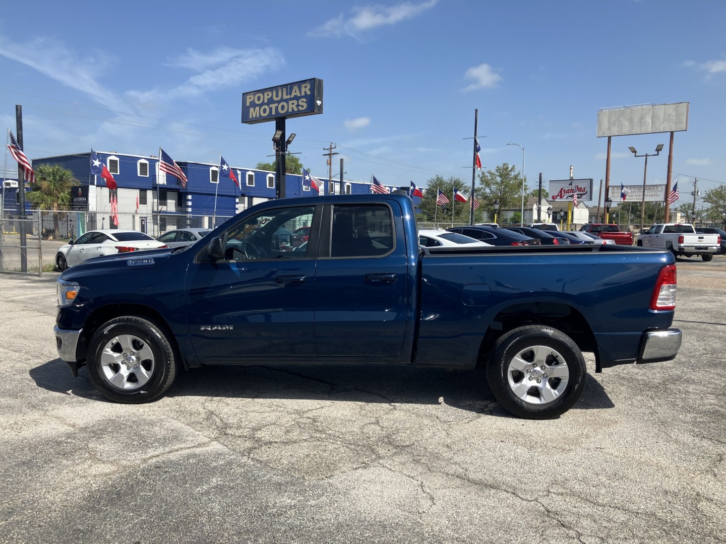 2022 BLUE /Gray RAM 1500 Big Horn Quad Cab 2WD (1C6RREBG4NN) with an 3.6L V6 DOHC 24V engine, 8A transmission, located at 1842 Wirt Road, Houston, TX, 77055, (713) 973-3903, 29.805330, -95.484787- Photo#1