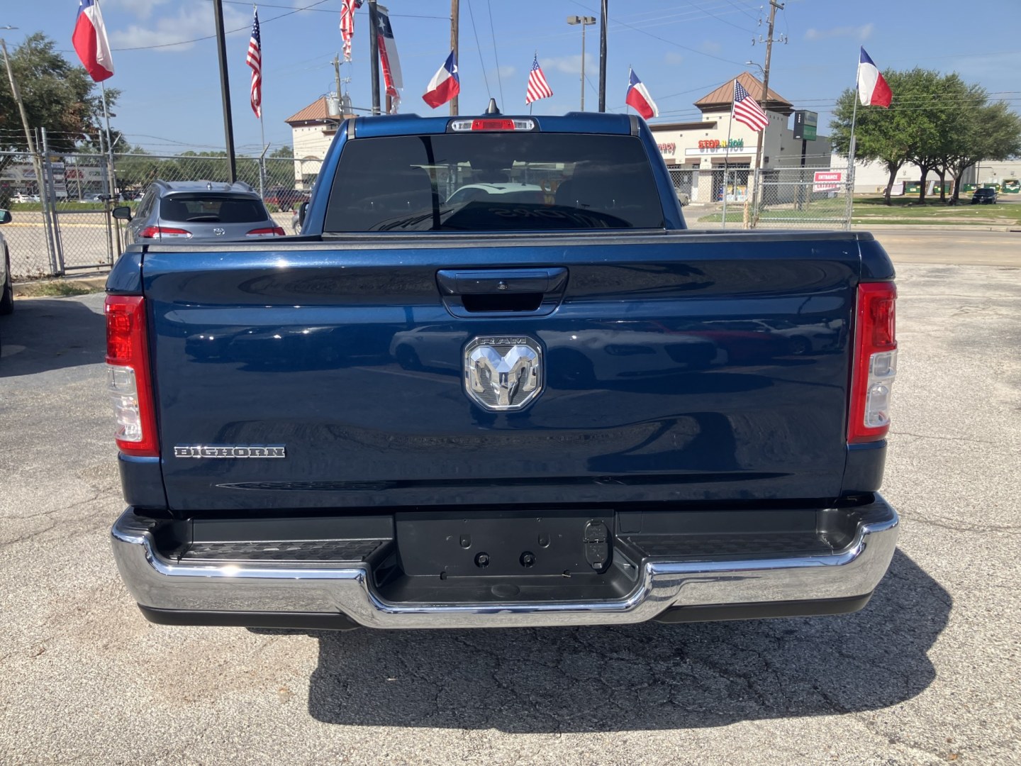 2022 BLUE /Gray RAM 1500 Big Horn Quad Cab 2WD (1C6RREBG4NN) with an 3.6L V6 DOHC 24V engine, 8A transmission, located at 1842 Wirt Road, Houston, TX, 77055, (713) 973-3903, 29.805330, -95.484787- Photo#3