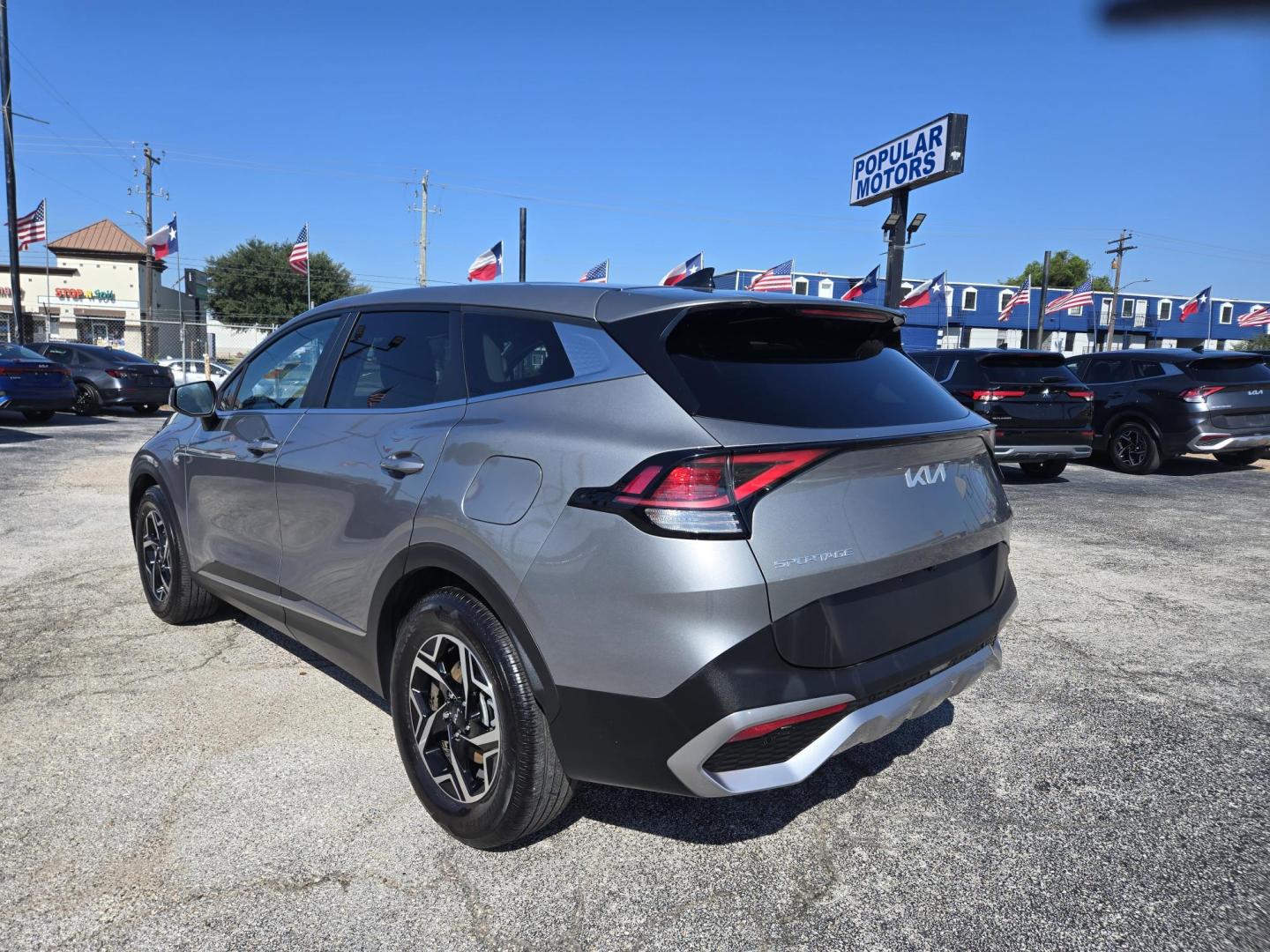 2023 Silver /Black Kia Sportage (KNDPU3AF2P7) , located at 1842 Wirt Road, Houston, TX, 77055, (713) 973-3903, 29.805330, -95.484787 - Photo#2