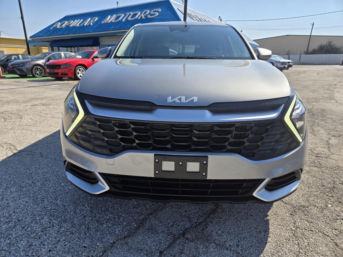 2023 Silver /Black Kia Sportage (KNDPU3AF2P7) , located at 1842 Wirt Road, Houston, TX, 77055, (713) 973-3903, 29.805330, -95.484787 - Photo#7