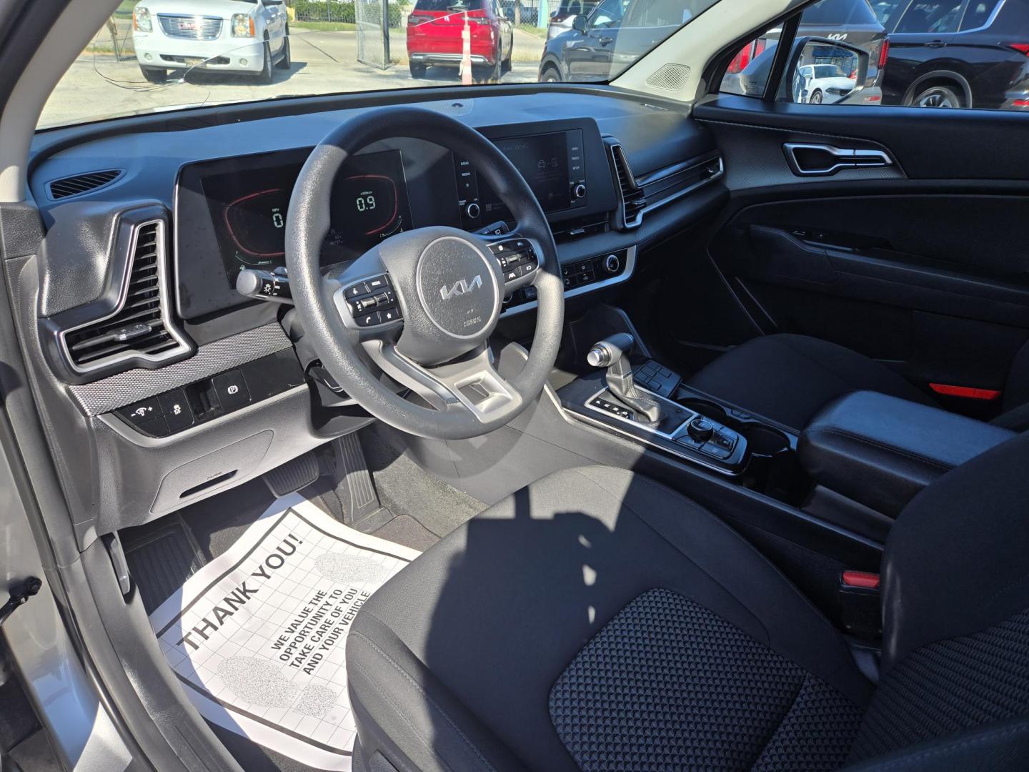 2023 Silver /Black Kia Sportage (KNDPU3AF2P7) , located at 1842 Wirt Road, Houston, TX, 77055, (713) 973-3903, 29.805330, -95.484787 - Photo#8