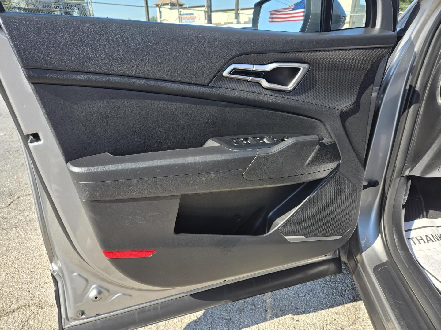 2023 Silver /Black Kia Sportage (KNDPU3AF2P7) , located at 1842 Wirt Road, Houston, TX, 77055, (713) 973-3903, 29.805330, -95.484787 - Photo#9