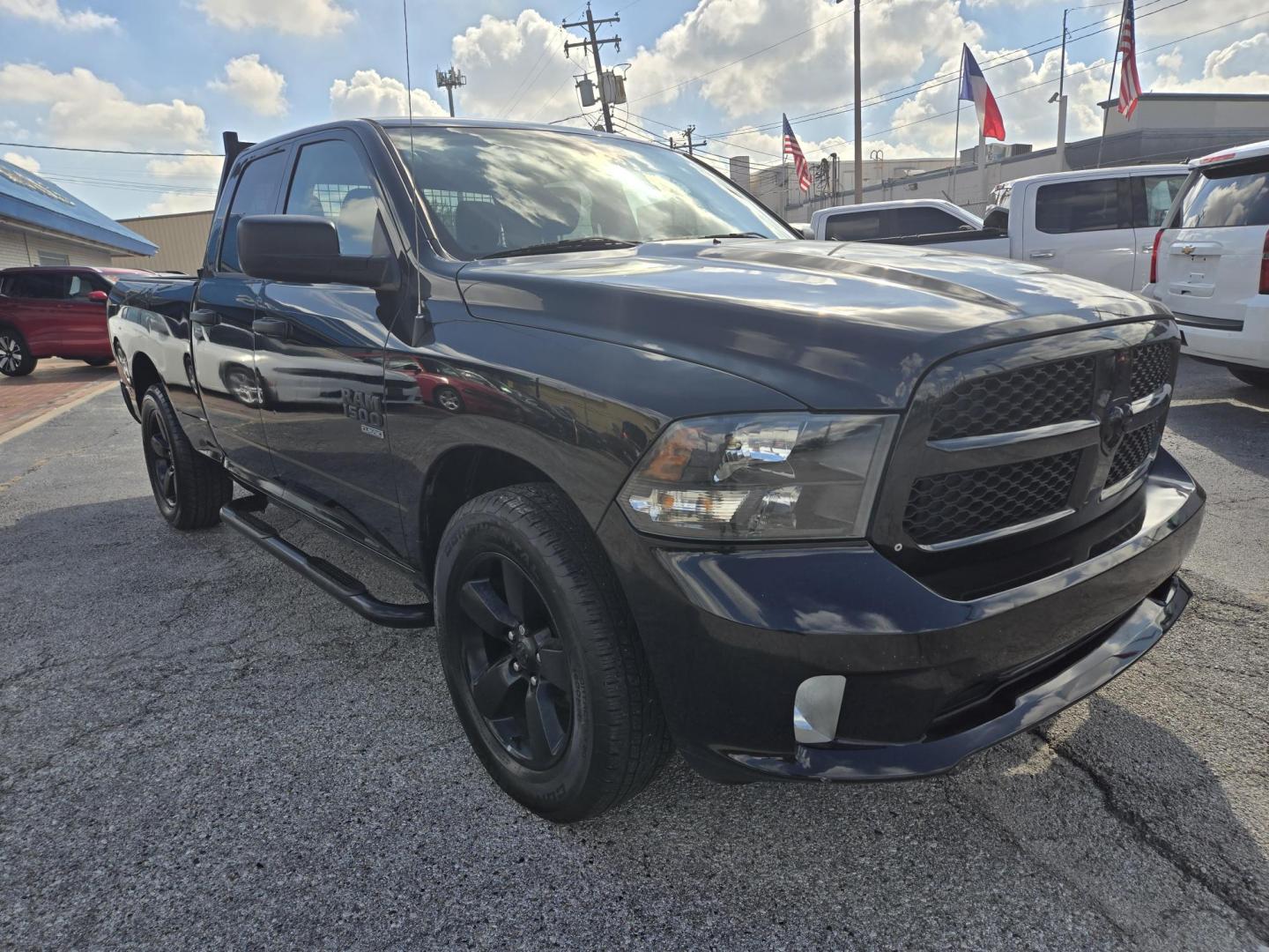 2019 Black /Black RAM 1500 Tradesman Quad Cab 4WD (1C6RR7FG5KS) with an 3.6L V6 DOHC 24V FFV engine, 8A transmission, located at 1842 Wirt Road, Houston, TX, 77055, (713) 973-3903, 29.805330, -95.484787 - Photo#6