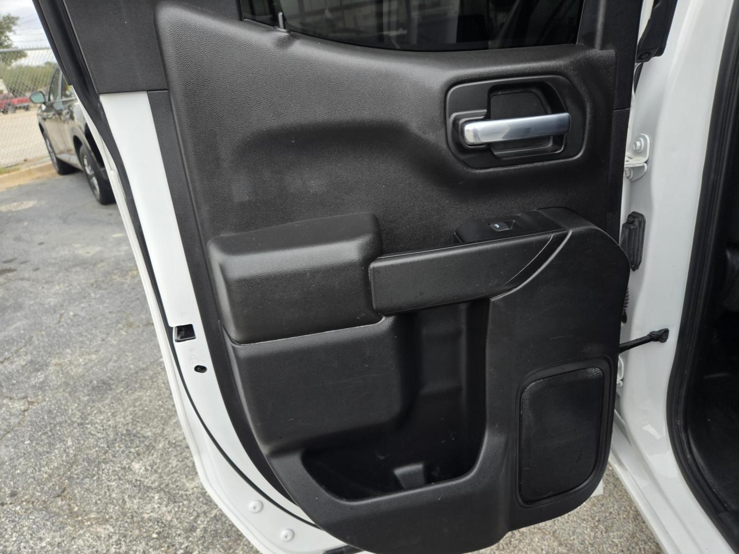 2021 White /Black Chevrolet Silverado 1500 (1GCRWAEH2MZ) , located at 1842 Wirt Road, Houston, TX, 77055, (713) 973-3903, 29.805330, -95.484787 - Photo#12