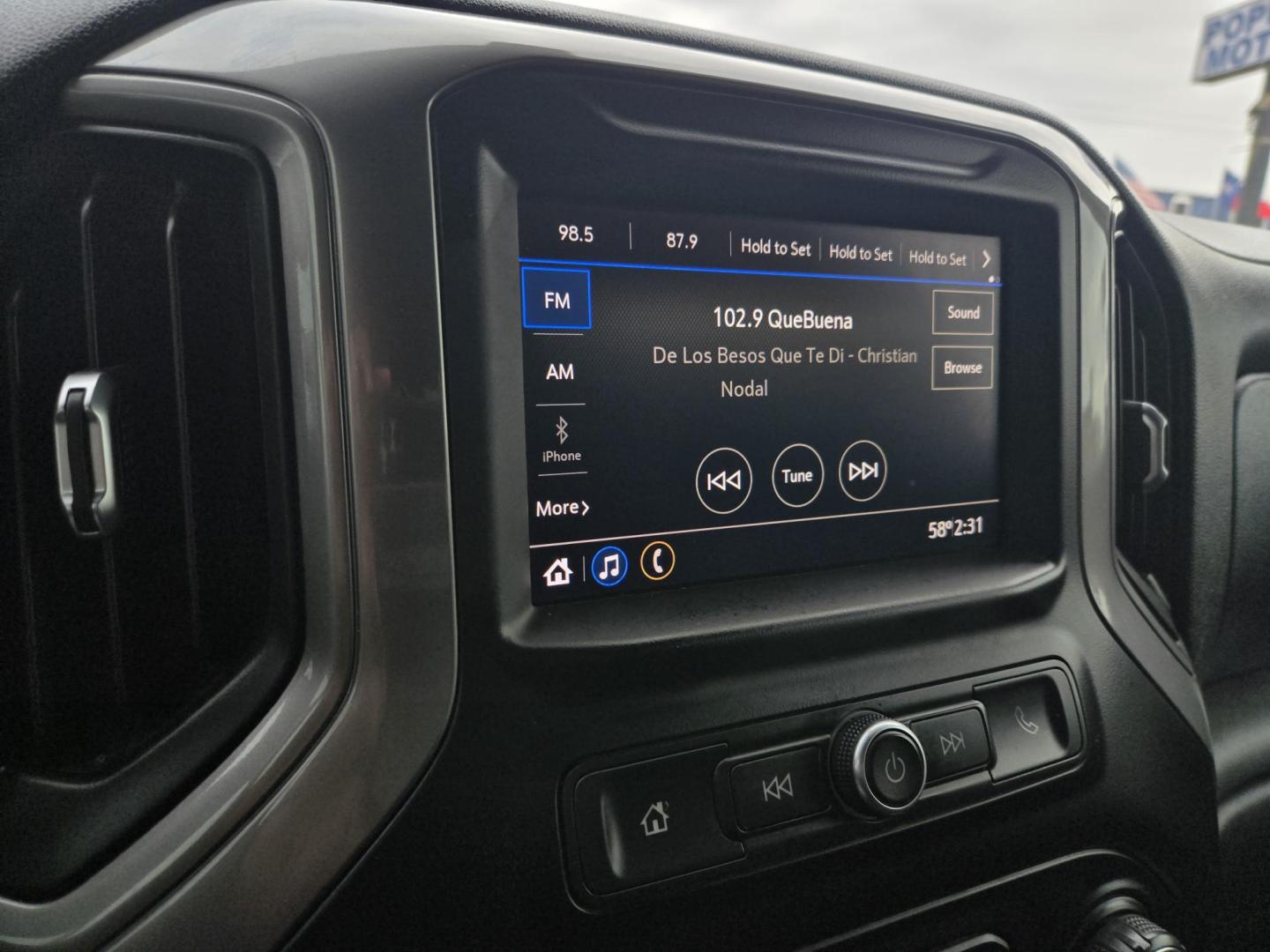 2021 White /Black Chevrolet Silverado 1500 (1GCRWAEH2MZ) , located at 1842 Wirt Road, Houston, TX, 77055, (713) 973-3903, 29.805330, -95.484787 - Photo#20