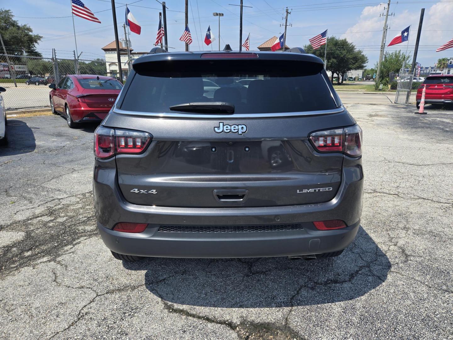 2021 Gray /BLACK Jeep Compass (3C4NJDCB7MT) , located at 1842 Wirt Road, Houston, TX, 77055, (713) 973-3903, 29.805330, -95.484787 - Photo#3