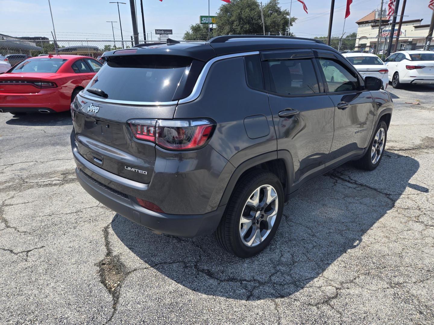 2021 Gray /BLACK Jeep Compass (3C4NJDCB7MT) , located at 1842 Wirt Road, Houston, TX, 77055, (713) 973-3903, 29.805330, -95.484787 - Photo#4