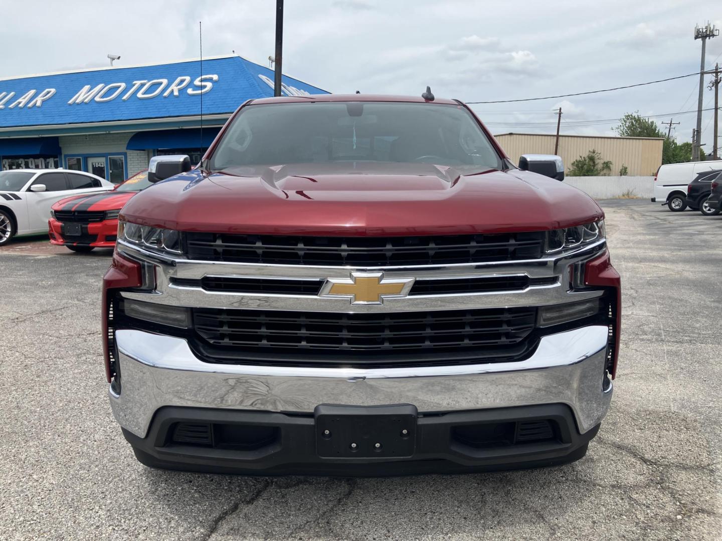 2020 Red /Black Chevrolet Silverado 1500 (3GCPWCED6LG) with an 5.3L engine, located at 1842 Wirt Road, Houston, TX, 77055, (713) 973-3903, 29.805330, -95.484787 - Photo#7