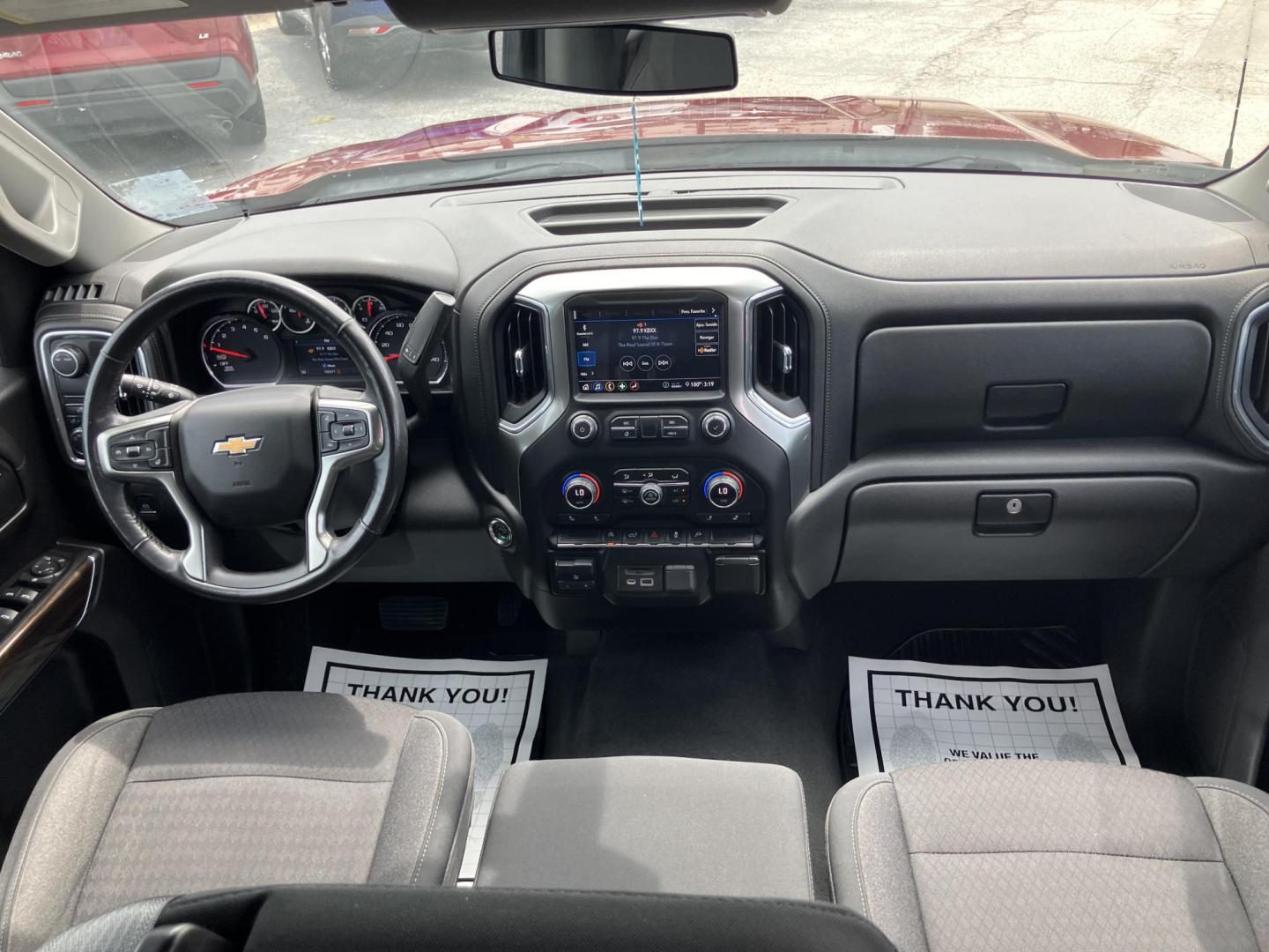 2020 Red /Black Chevrolet Silverado 1500 (3GCPWCED6LG) with an 5.3L engine, located at 1842 Wirt Road, Houston, TX, 77055, (713) 973-3903, 29.805330, -95.484787 - Photo#16