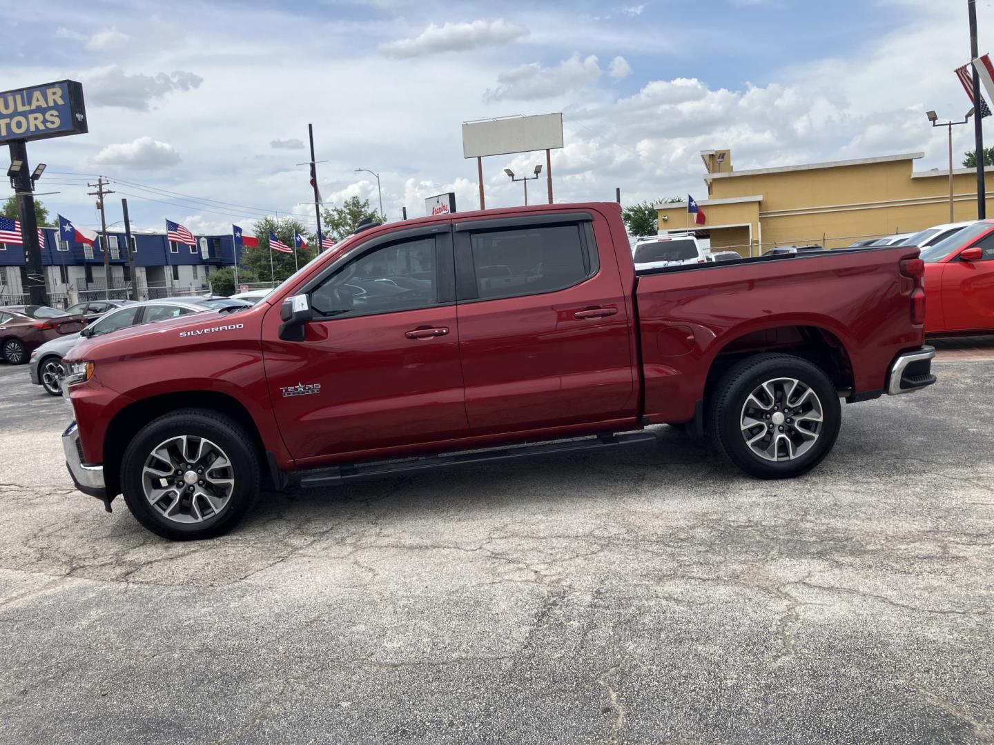2020 Red /Black Chevrolet Silverado 1500 (3GCPWCED6LG) with an 5.3L engine, located at 1842 Wirt Road, Houston, TX, 77055, (713) 973-3903, 29.805330, -95.484787 - Photo#1