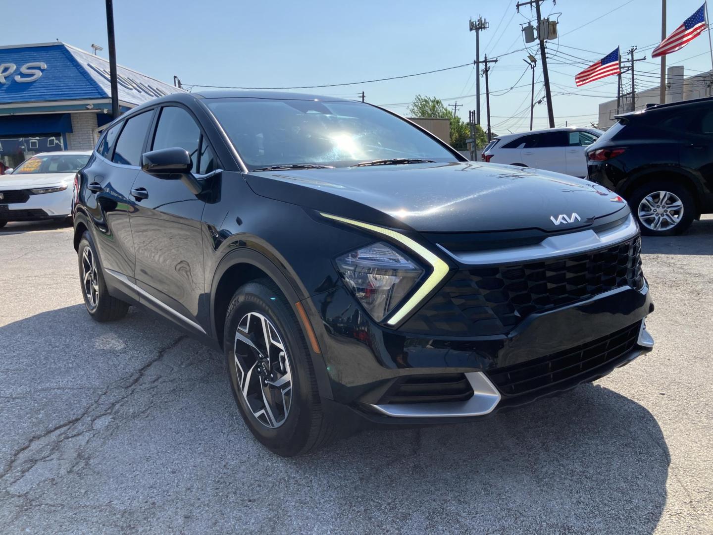 2023 Black /Black Kia Sportage LX FWD (KNDPU3AF7P7) with an 2.5L V6 DOHC 24V engine, 8A transmission, located at 1842 Wirt Road, Houston, TX, 77055, (713) 973-3903, 29.805330, -95.484787 - Photo#6